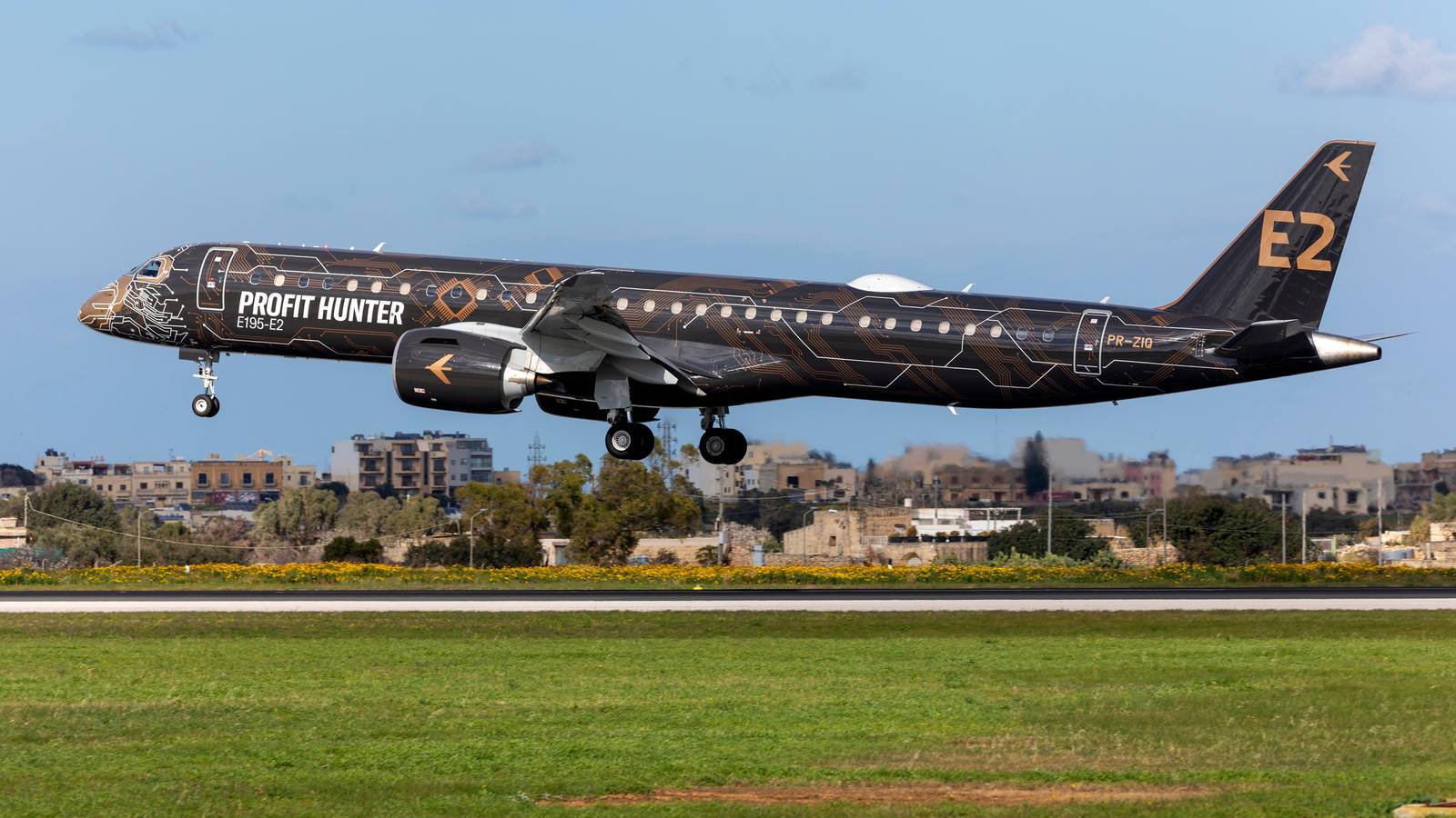 LATAM Plans Possible Purchase Of Up To 30 Embraer Aircraft