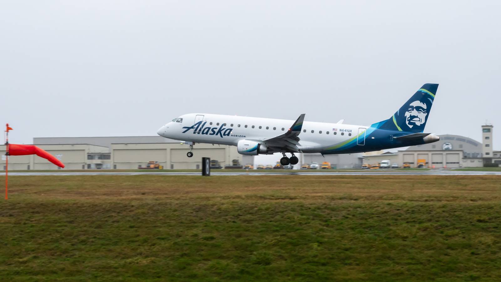 Horizon Air Sued By Flight Attendant Over Repeated Sexual Harassment Allegations From 2 Pilots
