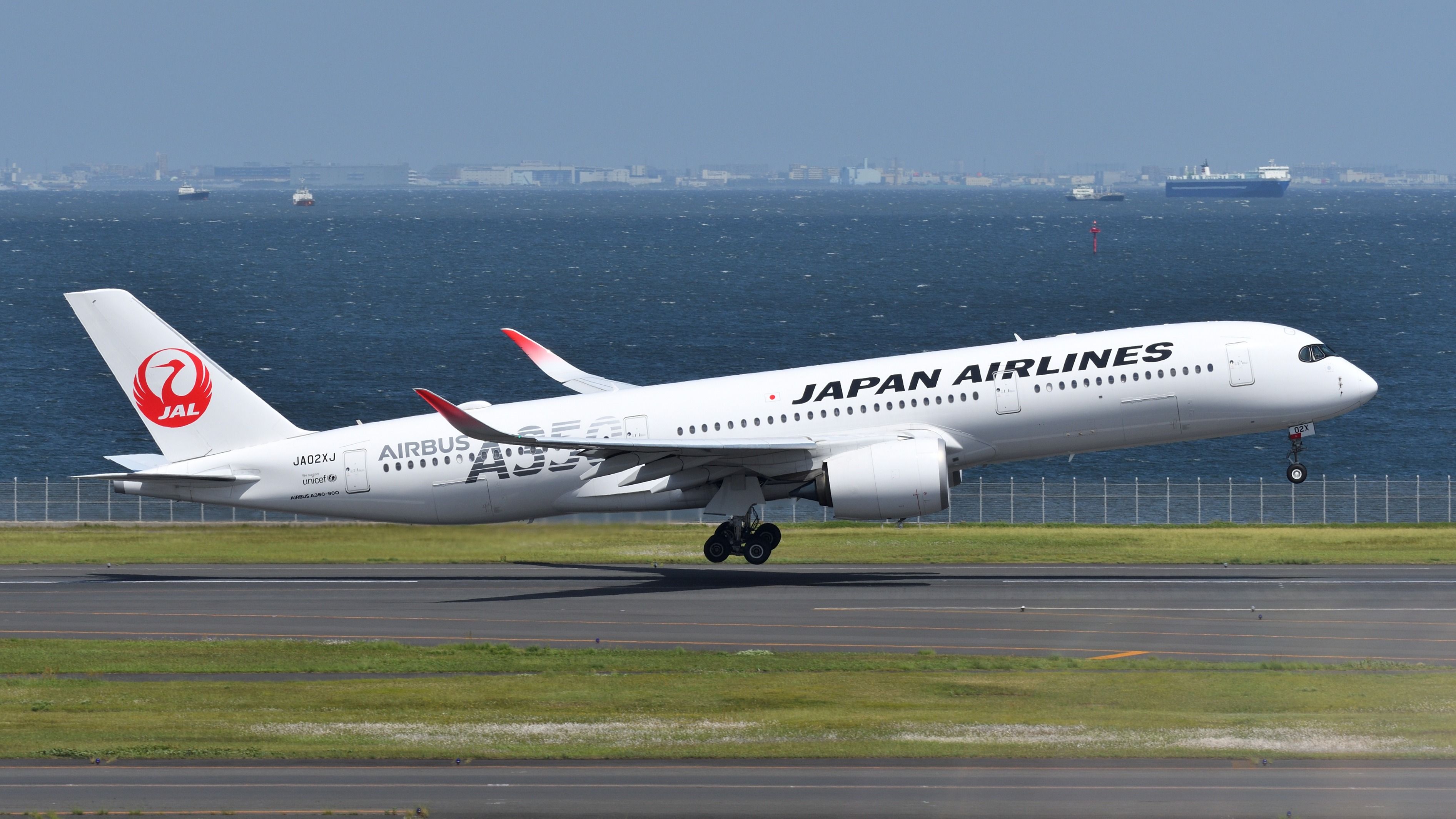 【13日まで値下げ】Japan Airlines Airbus A350-900 NG Model 1:400 Japan Airlines JAL Airbus A350-900 Diecast