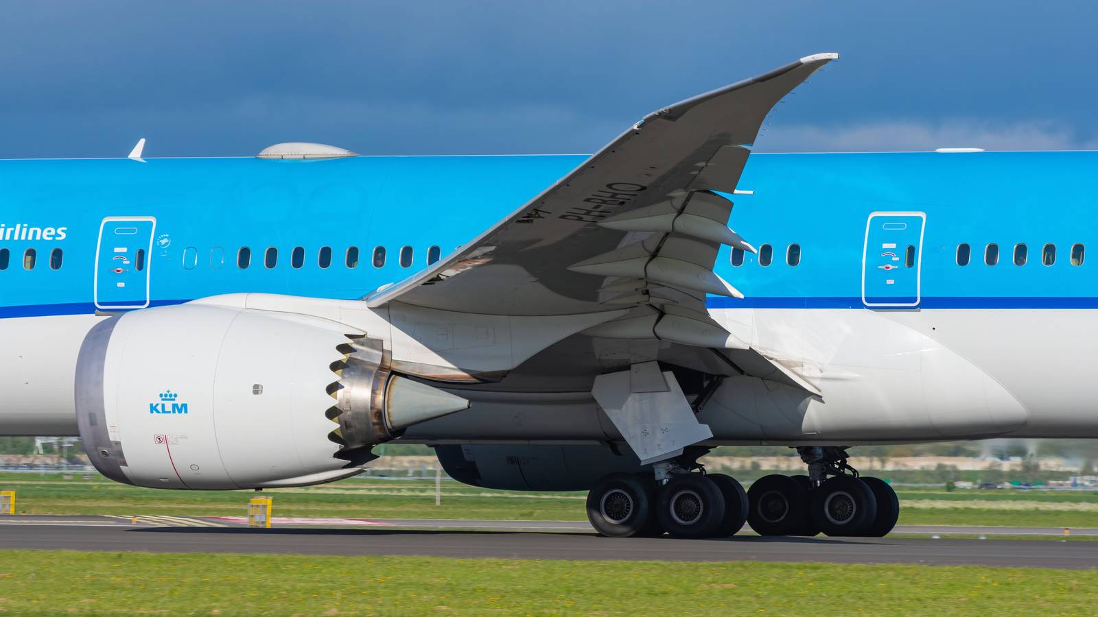 30 Destinations: Where KLM Is Flying Its Boeing 787s This Summer