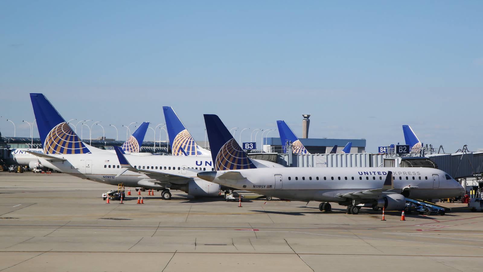 Travel Trends: Passengers Significantly Cut Back On Spending At US Airports