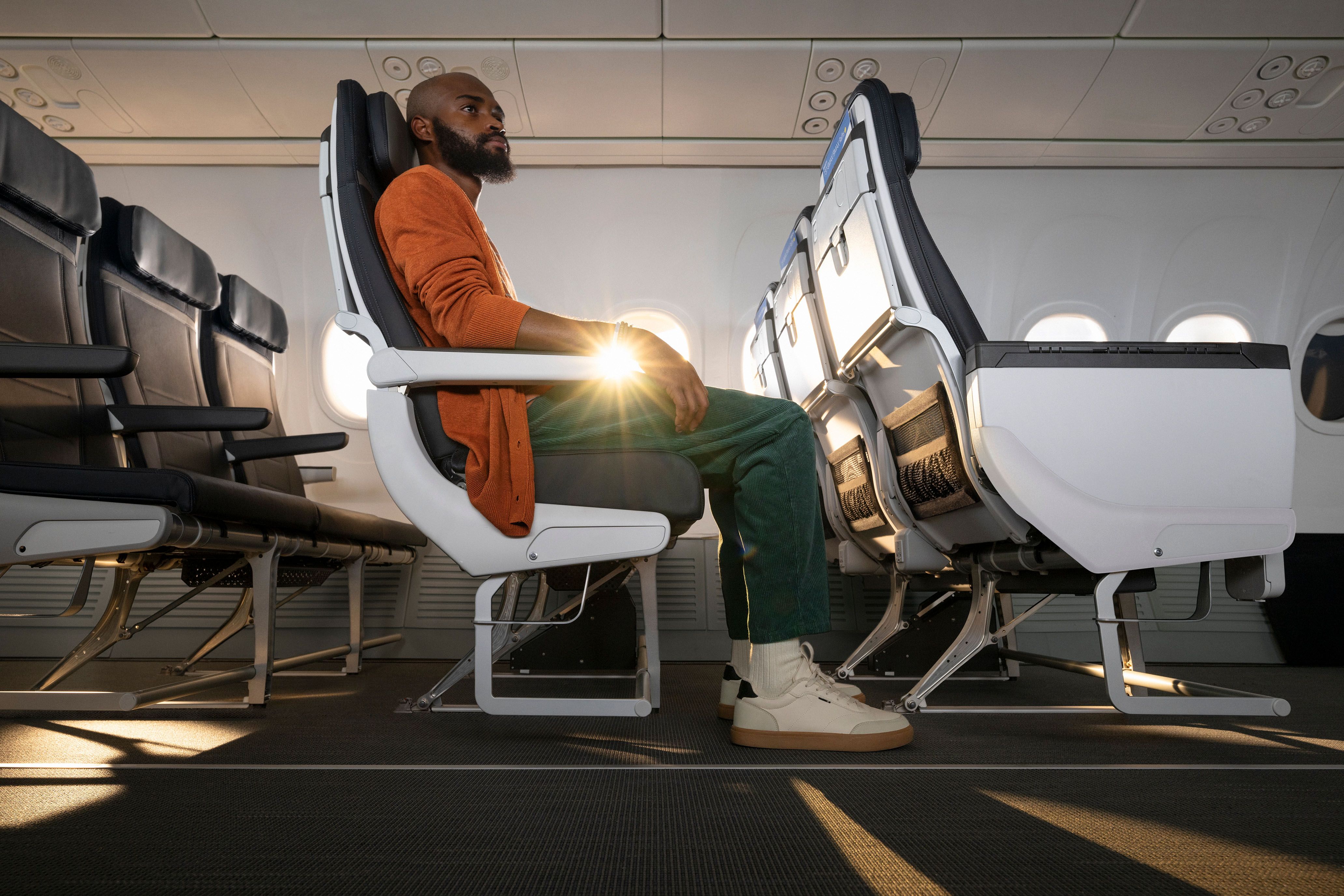 Alaska Airlines Picks Recaro R2 & R5 Seats For New Premium Cabin Retrofit Program