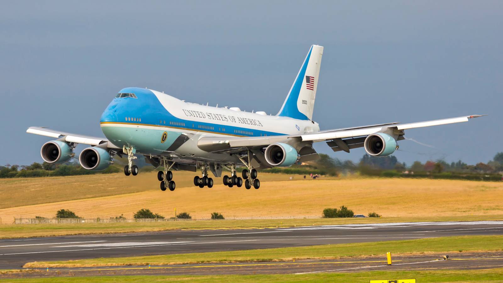 Continued Challenges: Boeing Loses Over $2 Billion On Delayed 747-8 Air Force One Program