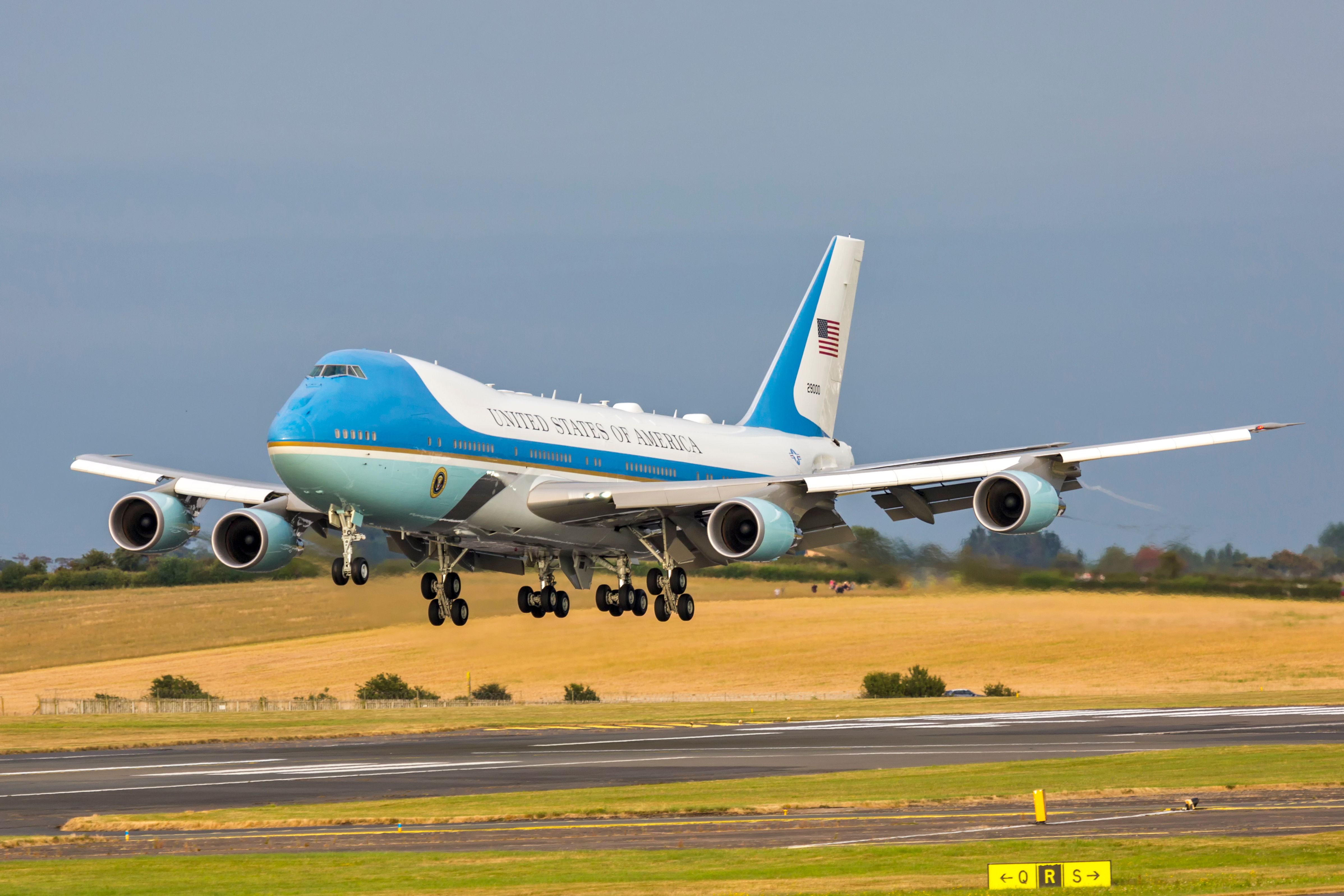Continued Challenges: Boeing Loses Over $2 Billion On Delayed 747-8 Air Force One Program
