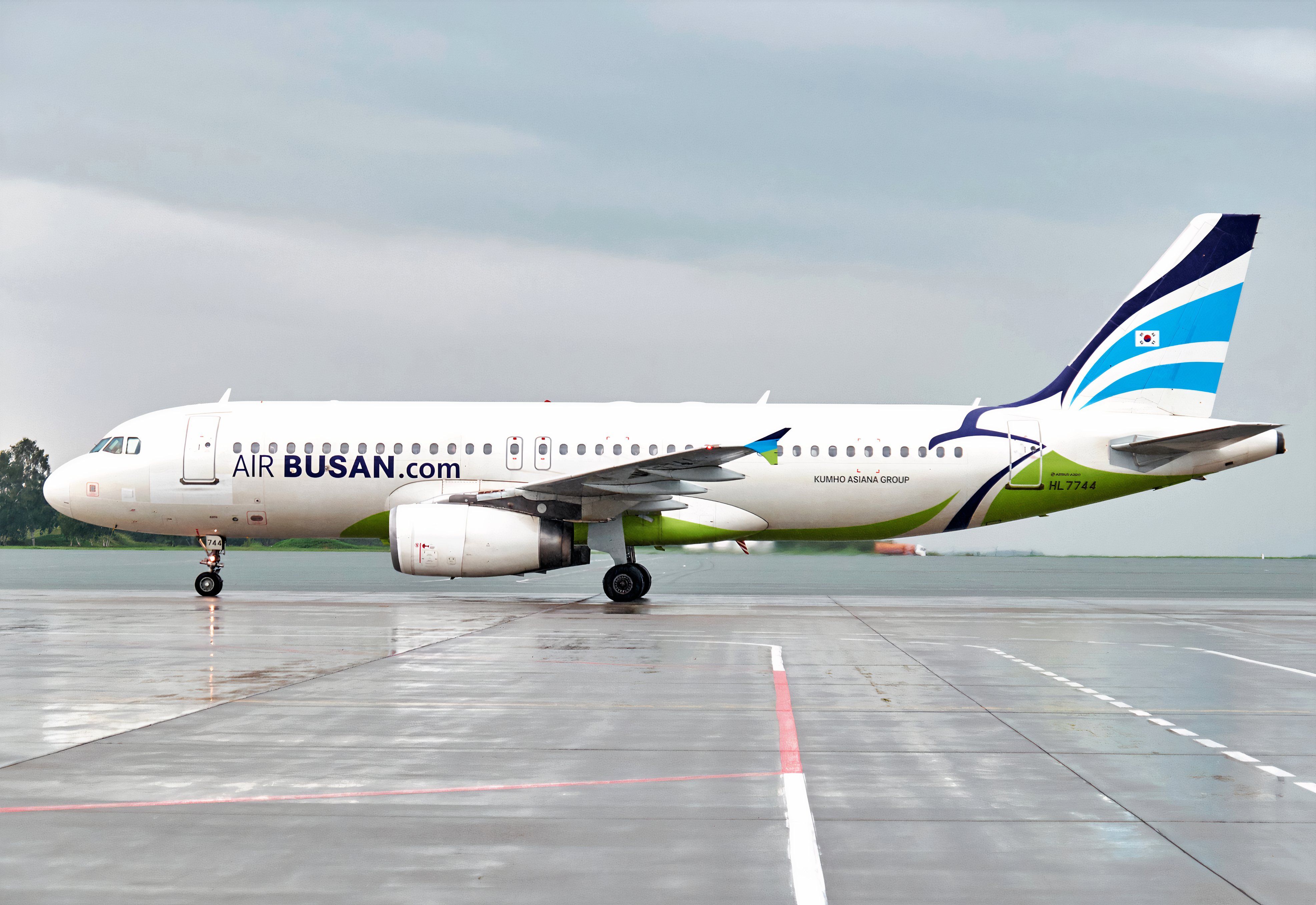 Air Busan HL7744 (Airbus A320) taxiing on runway