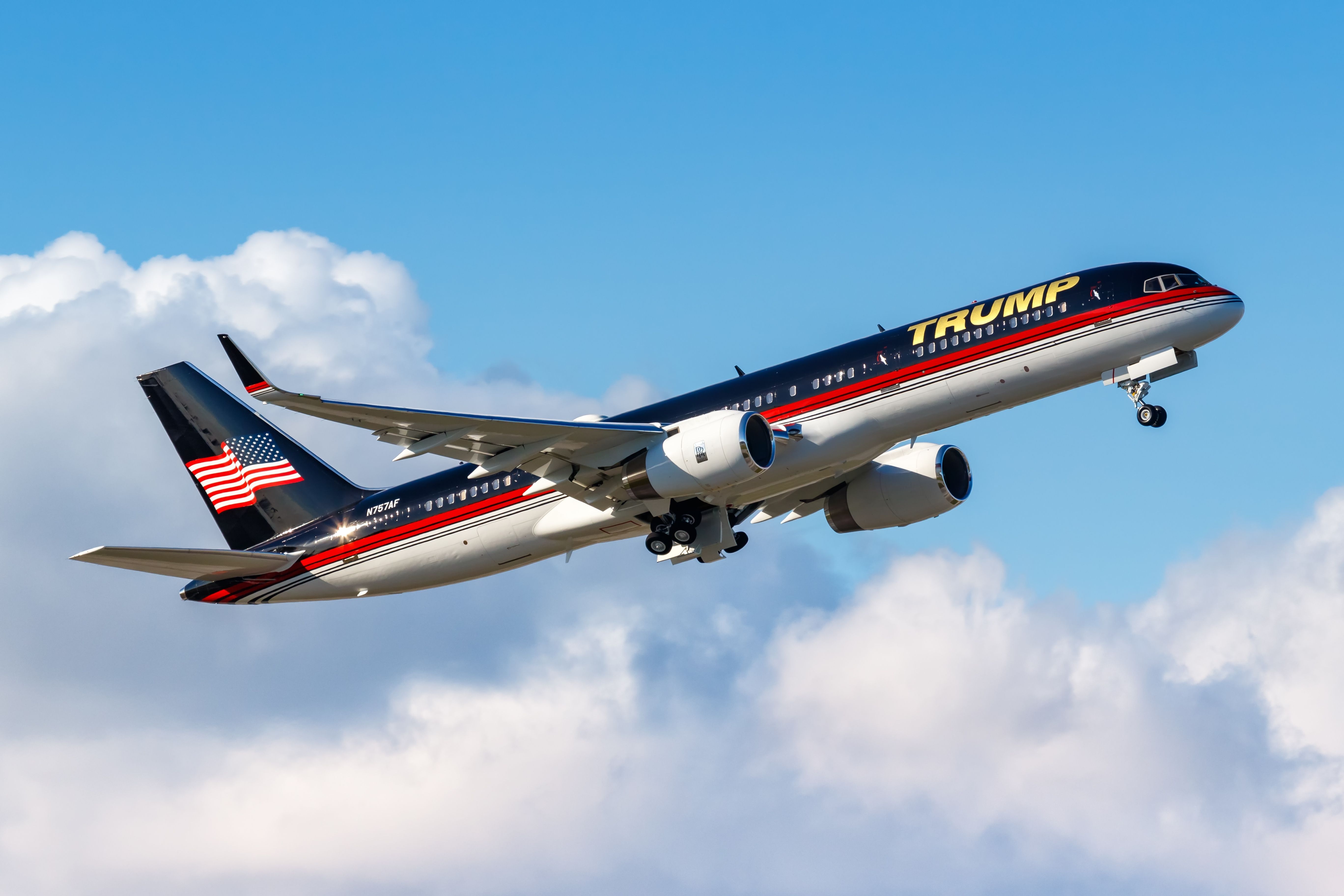 Robert F. Kennedy, Elon Musk & Speaker Johnson Join Donald Trump Onboard Trump Force One