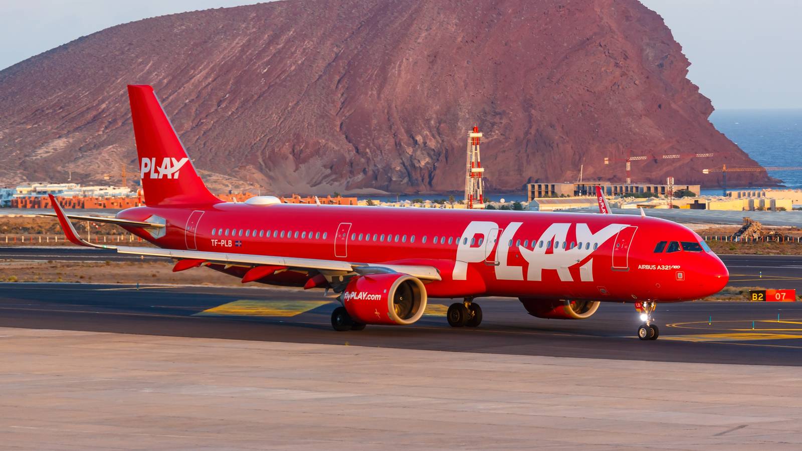 Transatlantic Break? What Is PLAY's Transatlantic Stopover Program?