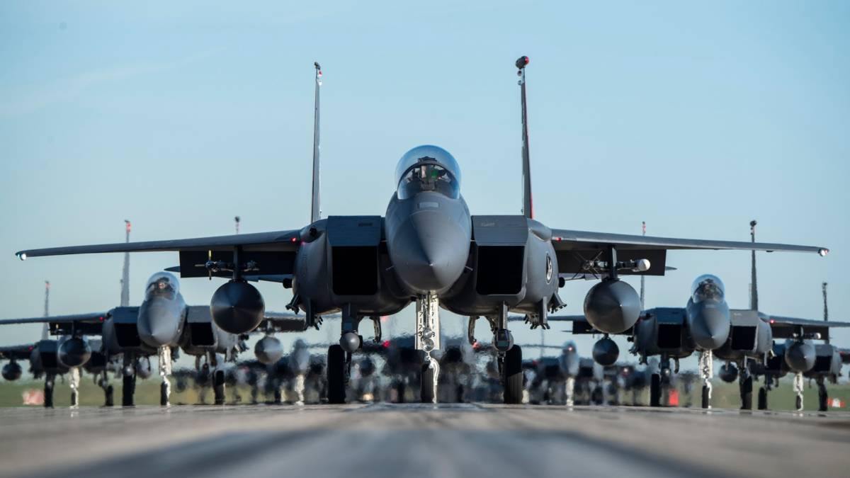 1 Air-To-Air Kill: US Air Force "Lucky" F-15E Clocks +15,000 Flight Hours