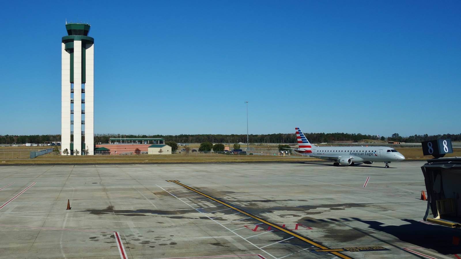 Savannah Airport: The Runway That Contains Gravestones