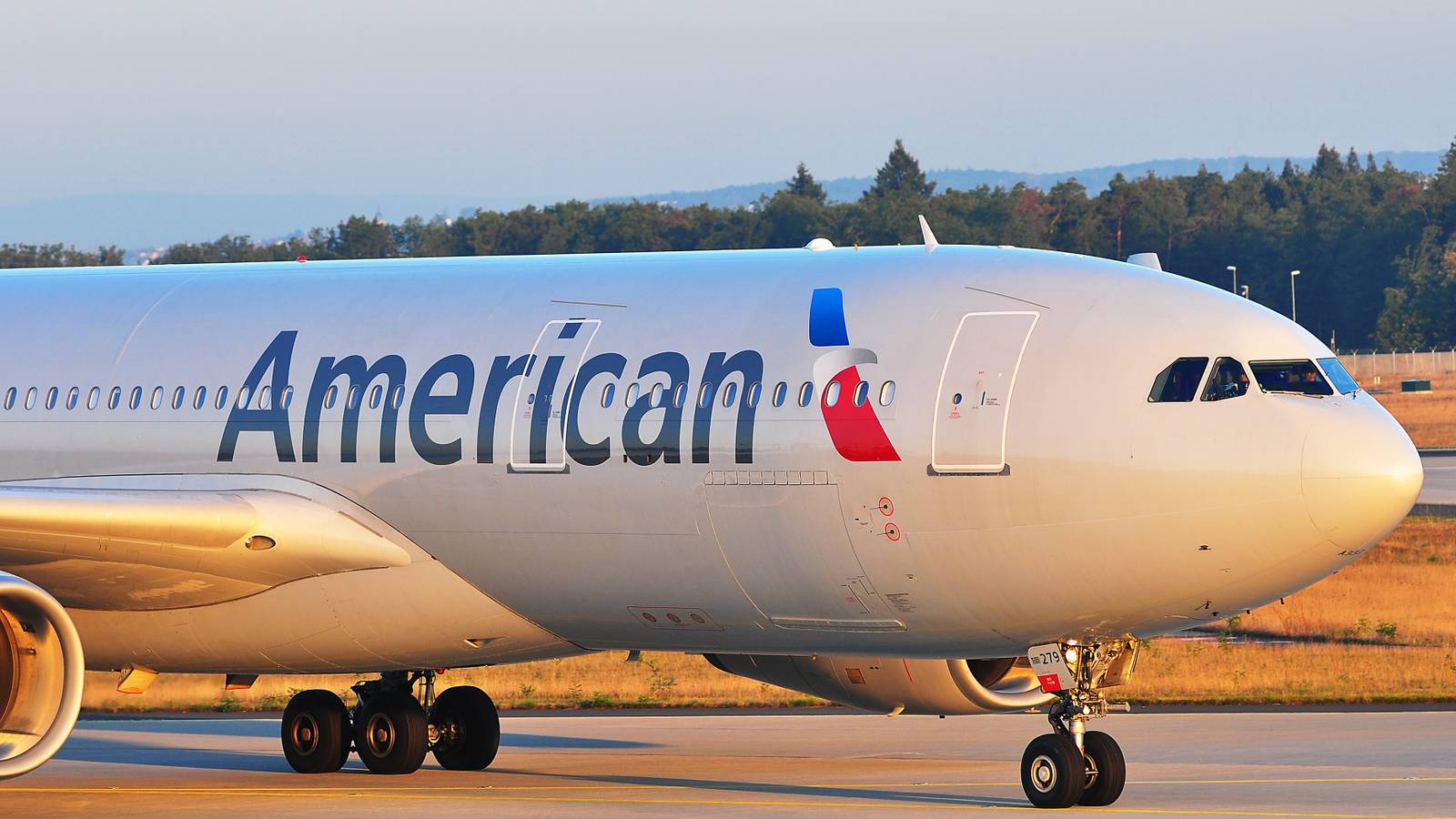 American Airlines Now Lets You Earn And Spend Miles On Concerts And Events