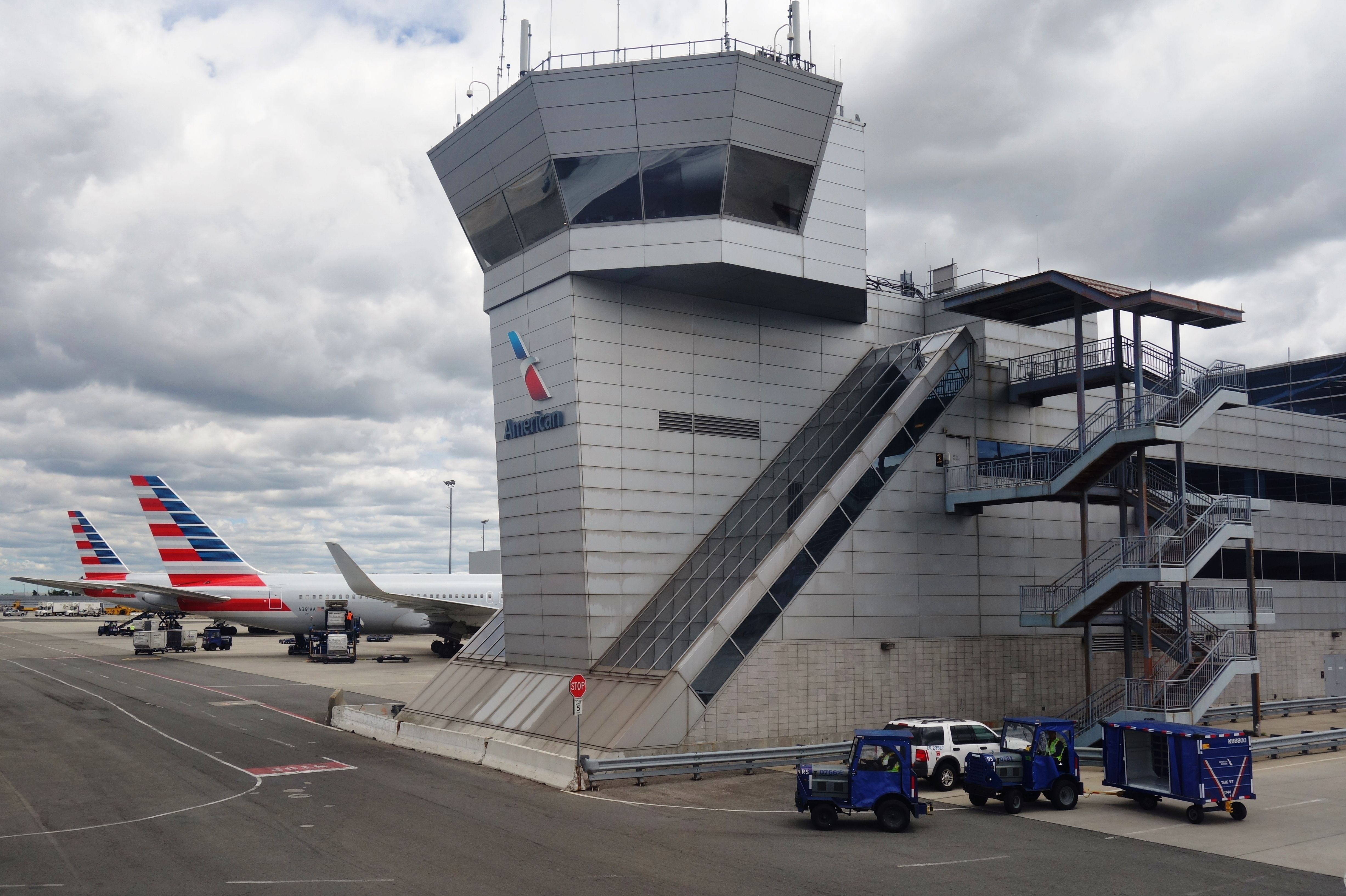 9 Injured After Escalator Catches Fire At New York-JFK Airport