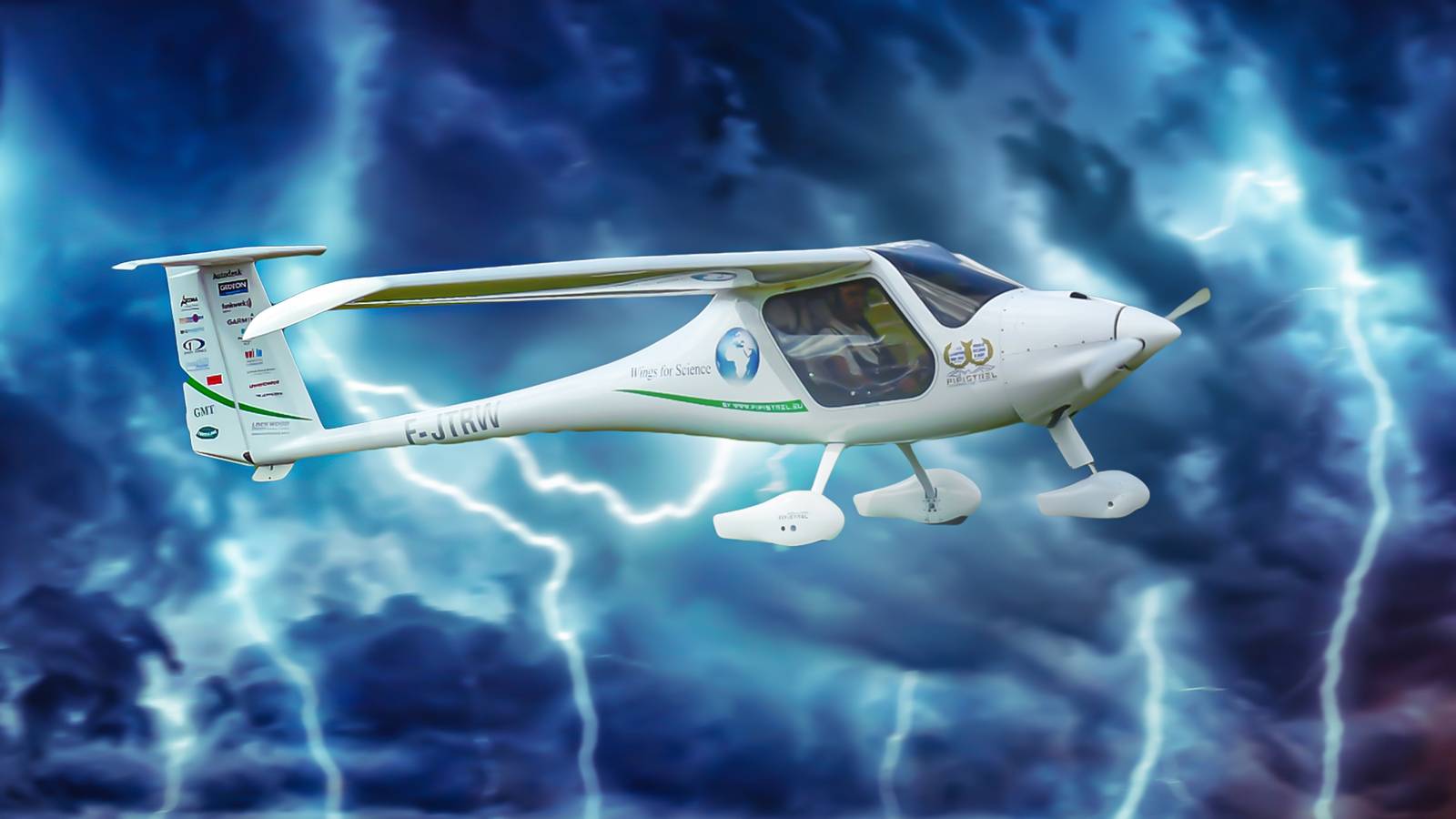 4 Fixed-Wing Aircraft That Are Electric Powered