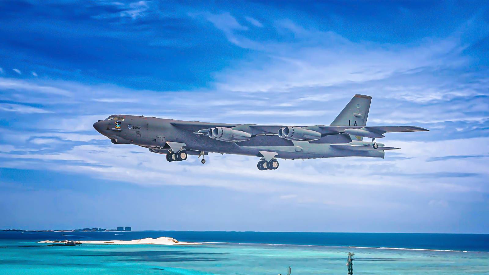 Why Does The B-52 Have Wheels On The Wings?