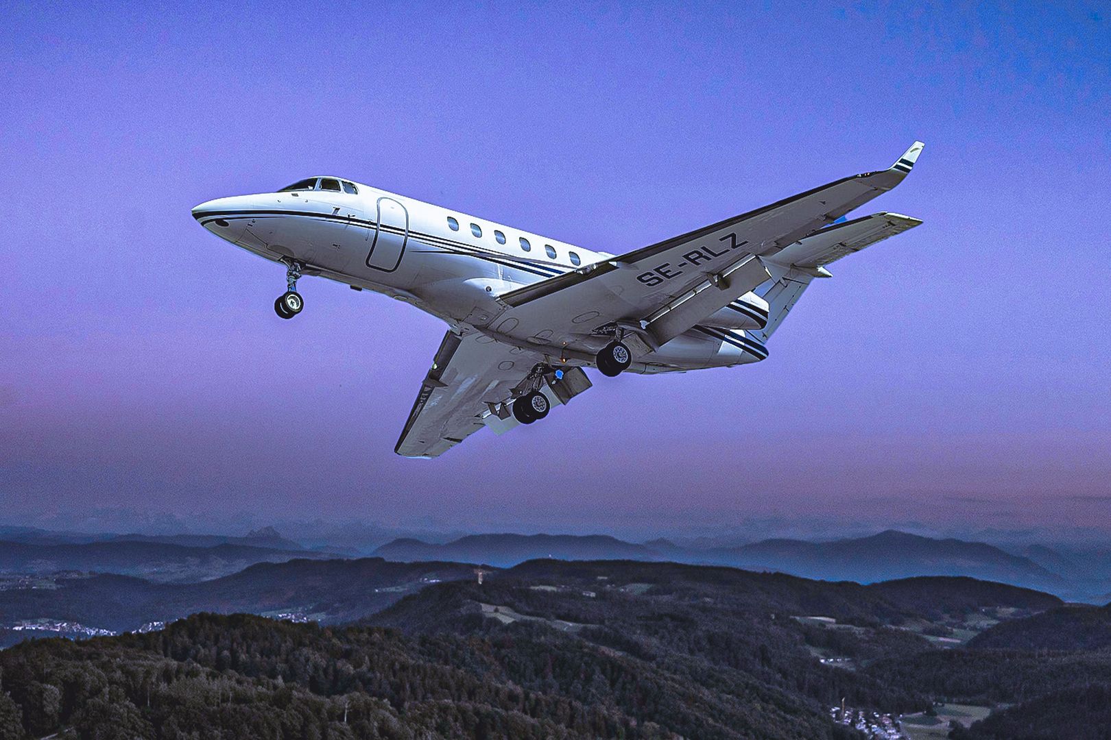 What Services Does Jet Linx Aviation Offer?