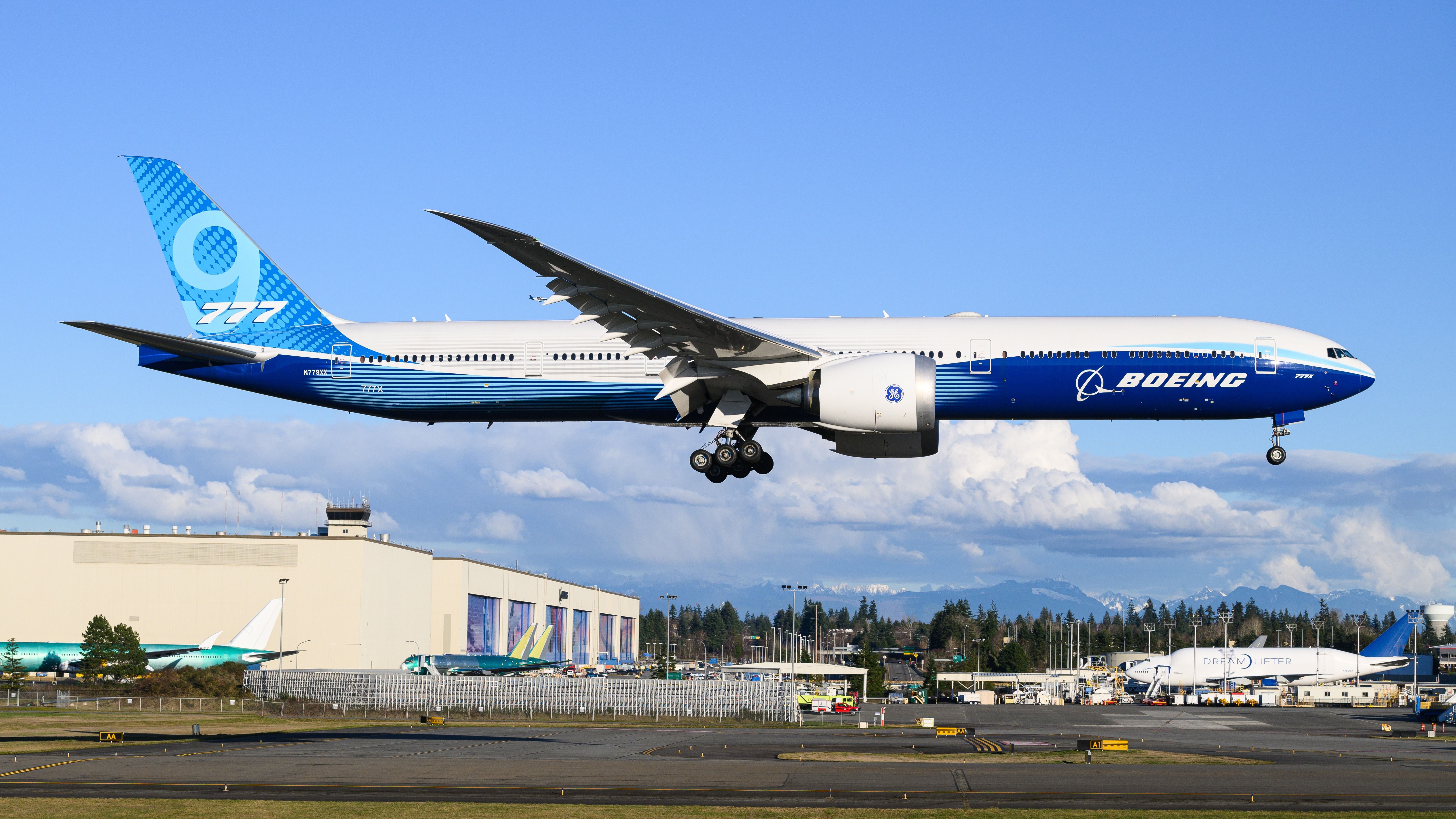 Boeing Hires Former Lockheed Martin Finance Chief As New CFO