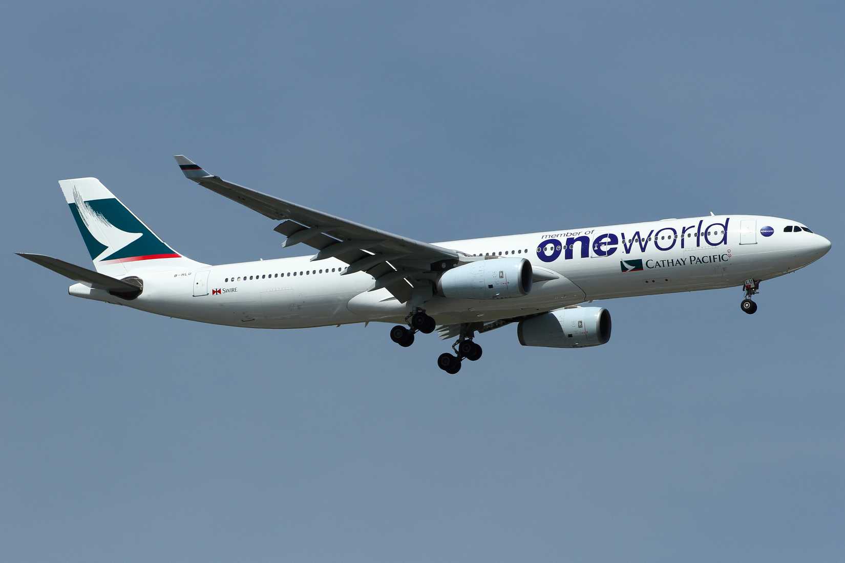 Cathay Pacific Airbus A330-300 landing at BKK 