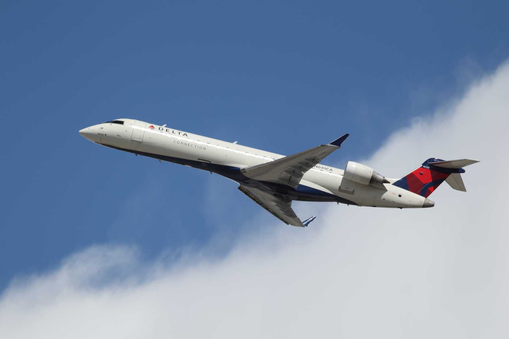 Delta Bombardier CRJ700 Seat Map 69Seat Layout & Pitch