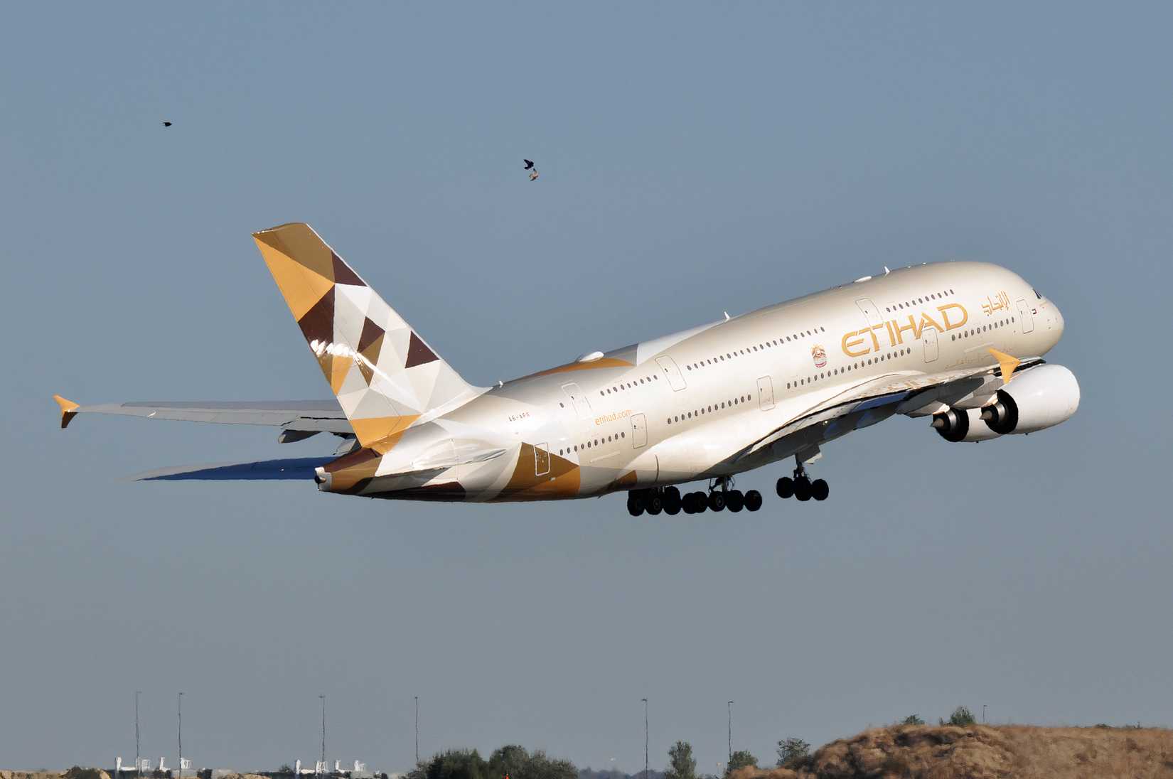 Etihad A380 initial climb1-1