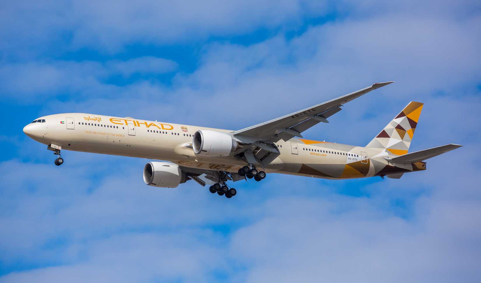 Etihad Airways Boeing 777-300ER final