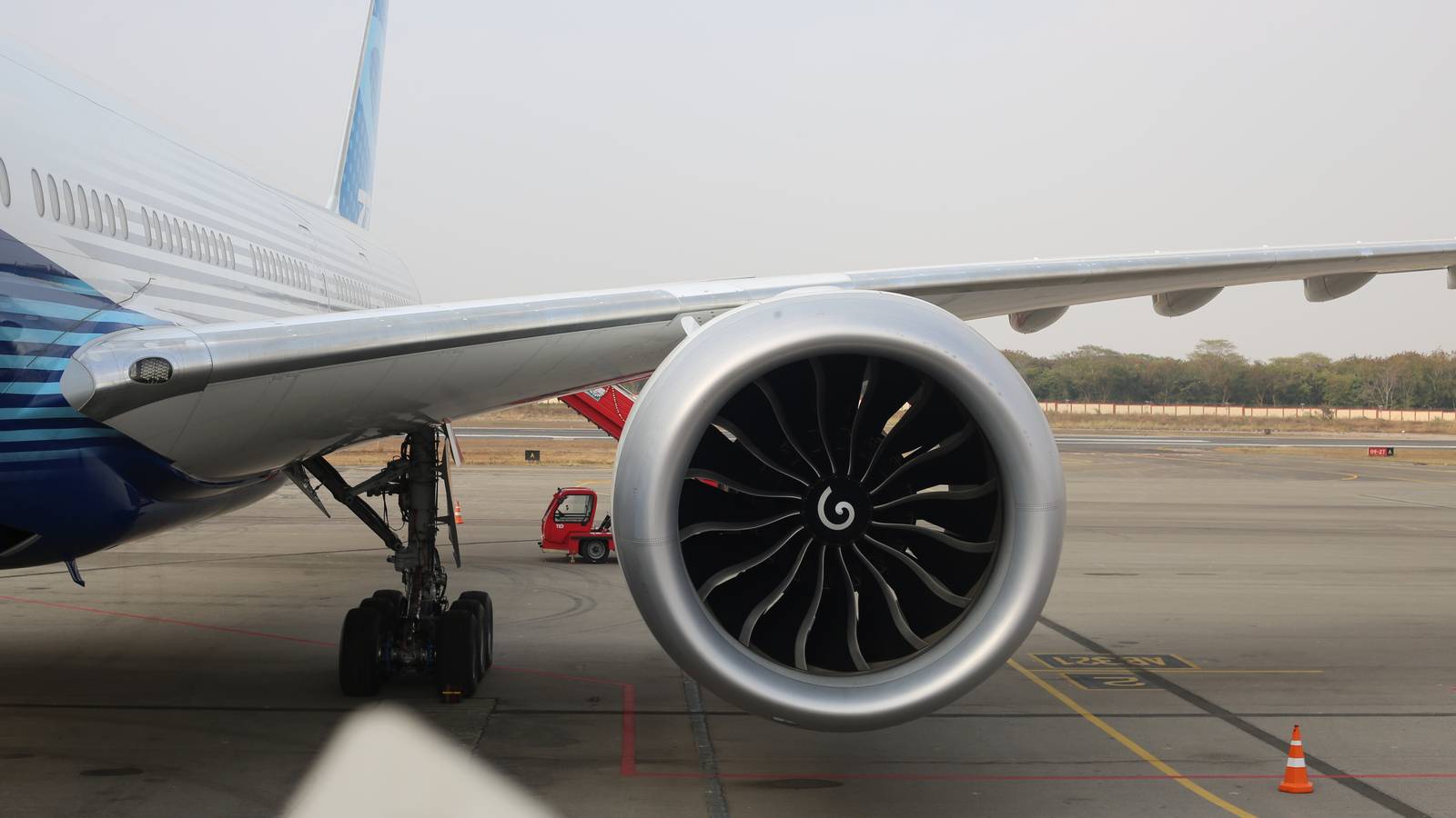 Why Do Jet Engines Keep Getting Larger?