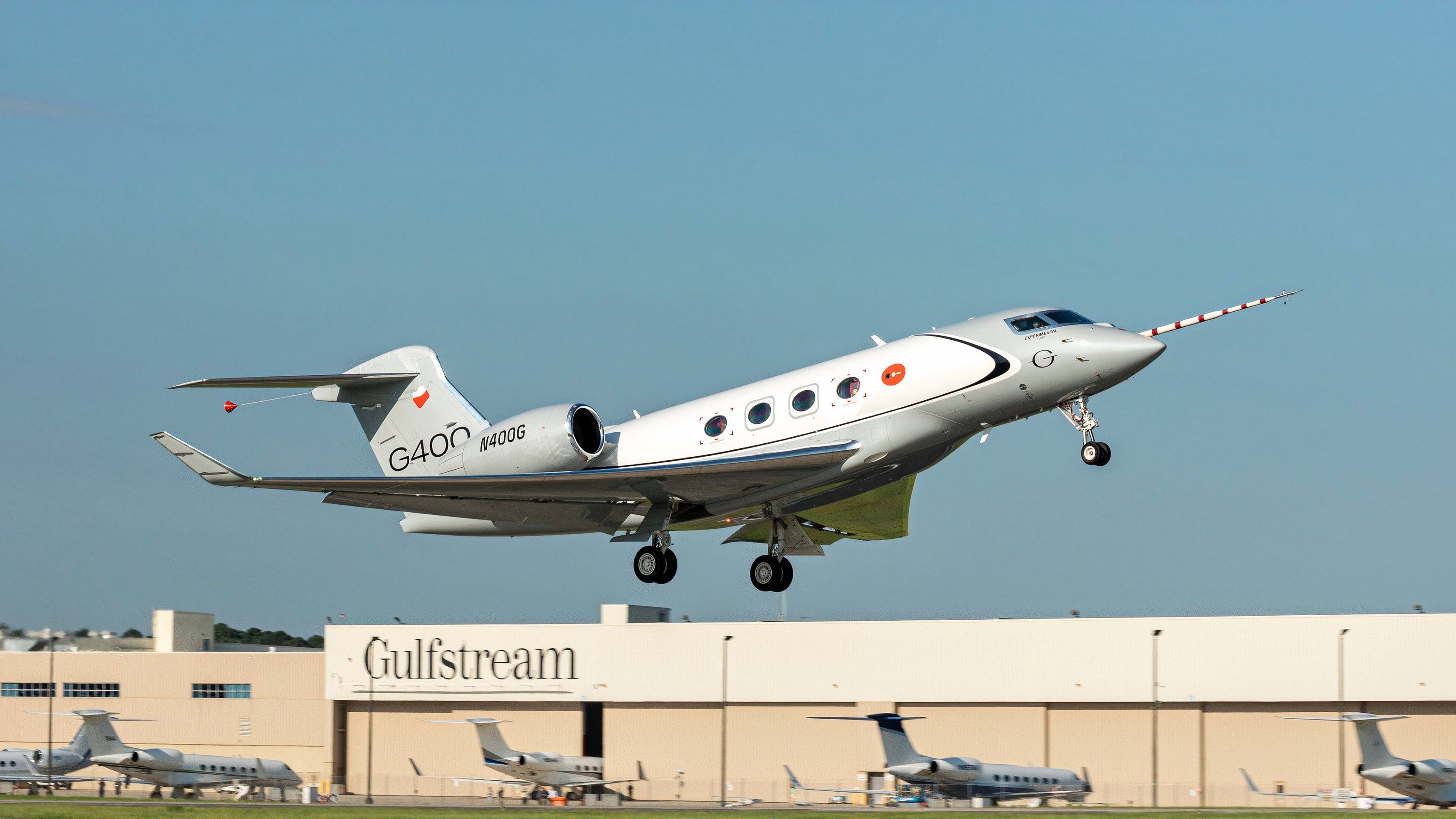 G400 gulfstream-g400-completes-