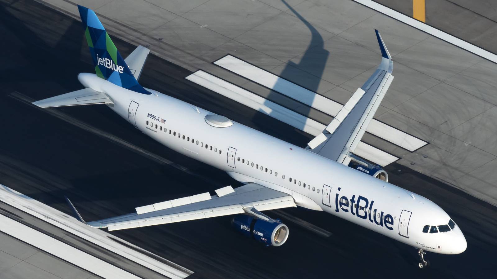 JetBlue In Talks For Potential $2.75 Million Debt Offering From Lender
