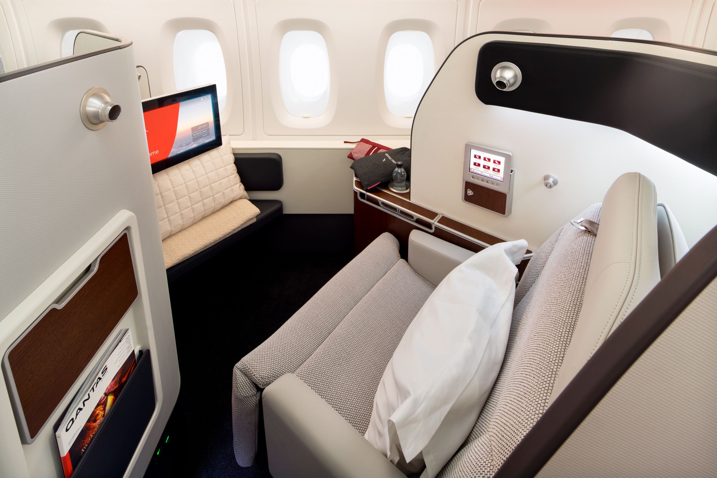 Why Few Airlines Route Transoceanic Flights Along The Southern Hemisphere