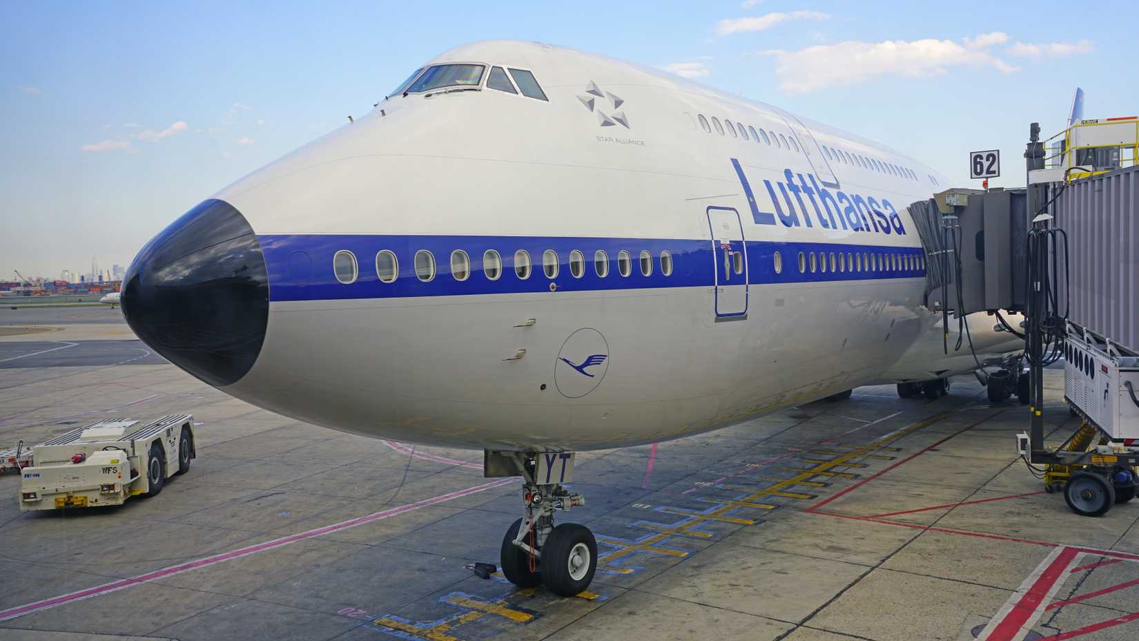 Retro liveried Lufthansa Boeing 747 at EWR 