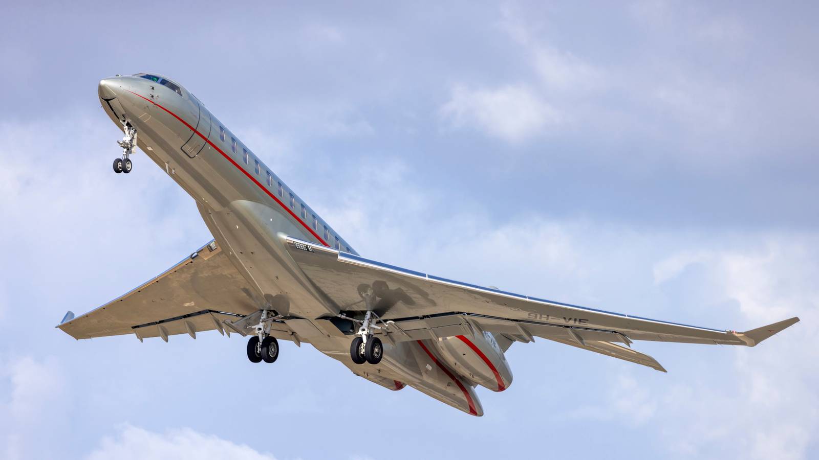 Vista Global Reveals It Is Downsizing Its Smaller Private Jet Fleet