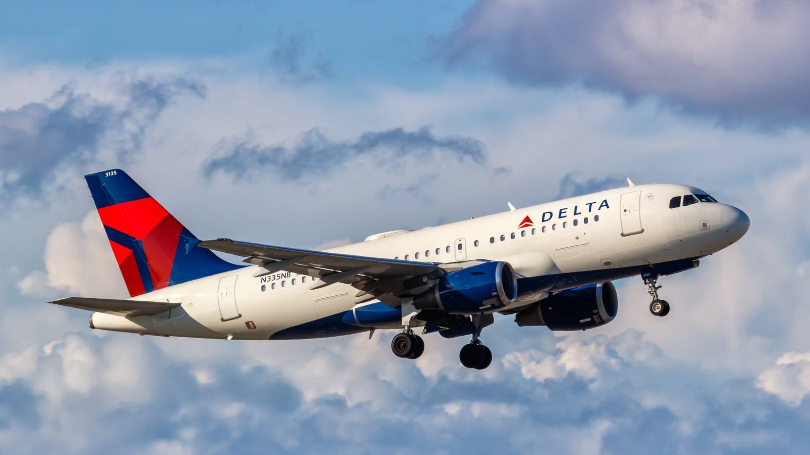 A new way to invest in airlines with minimal risk