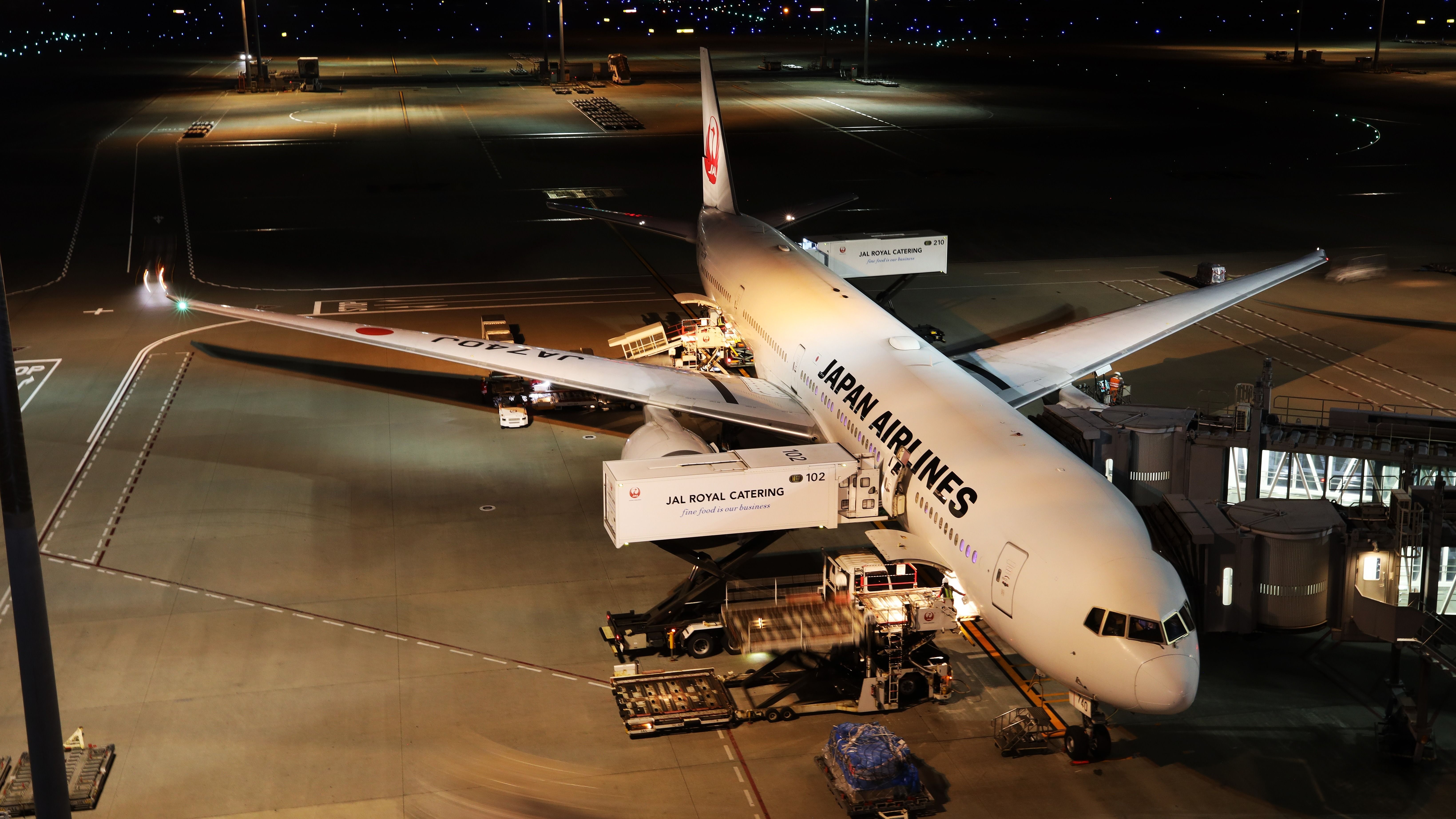 Honolulu Will See Japan Airlines' Temporarily Operate Boeing 777