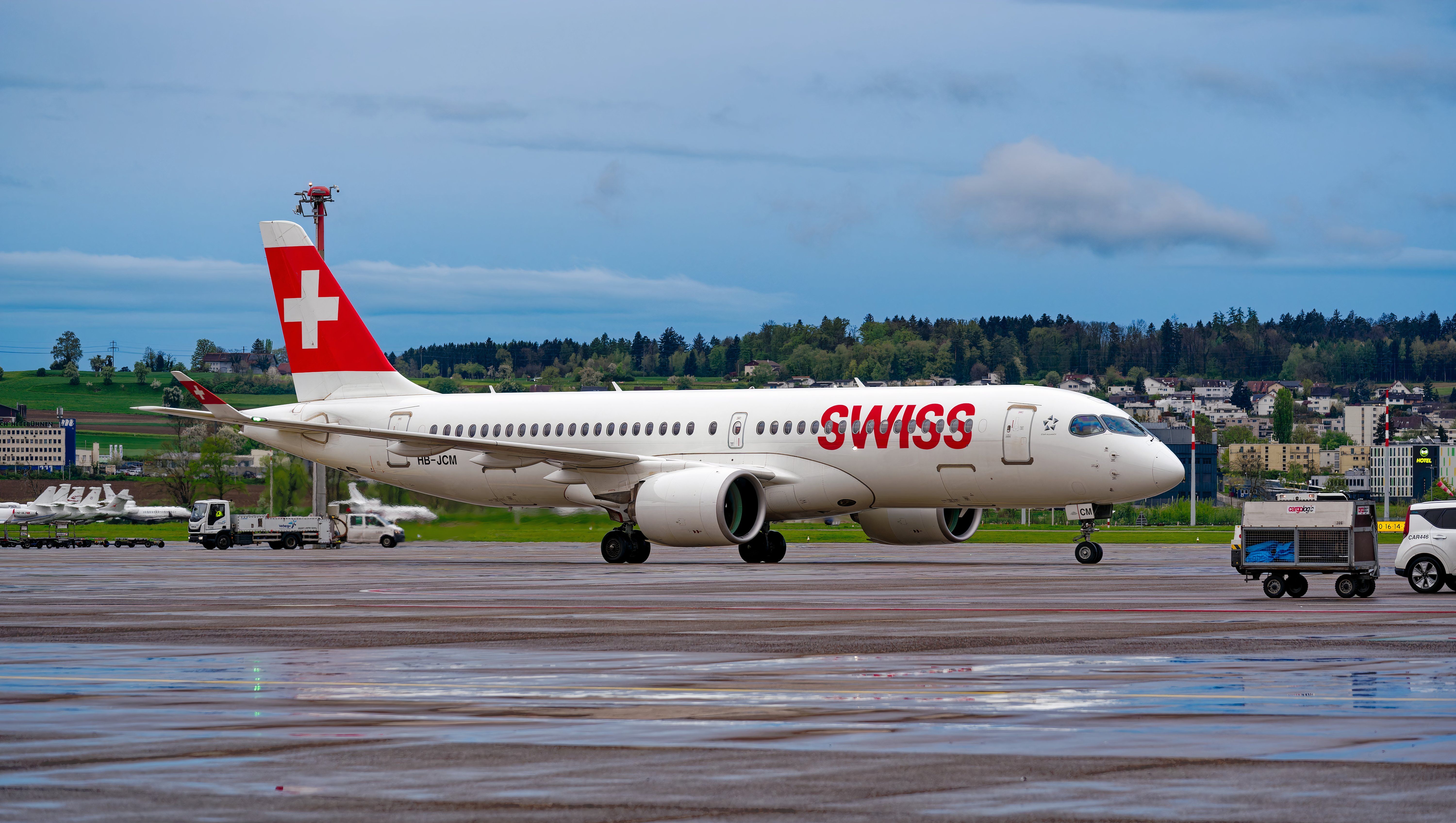 SWISS A220-300 特別塗装機 1/200 ヘルパ ニューギニア航空、A220-300