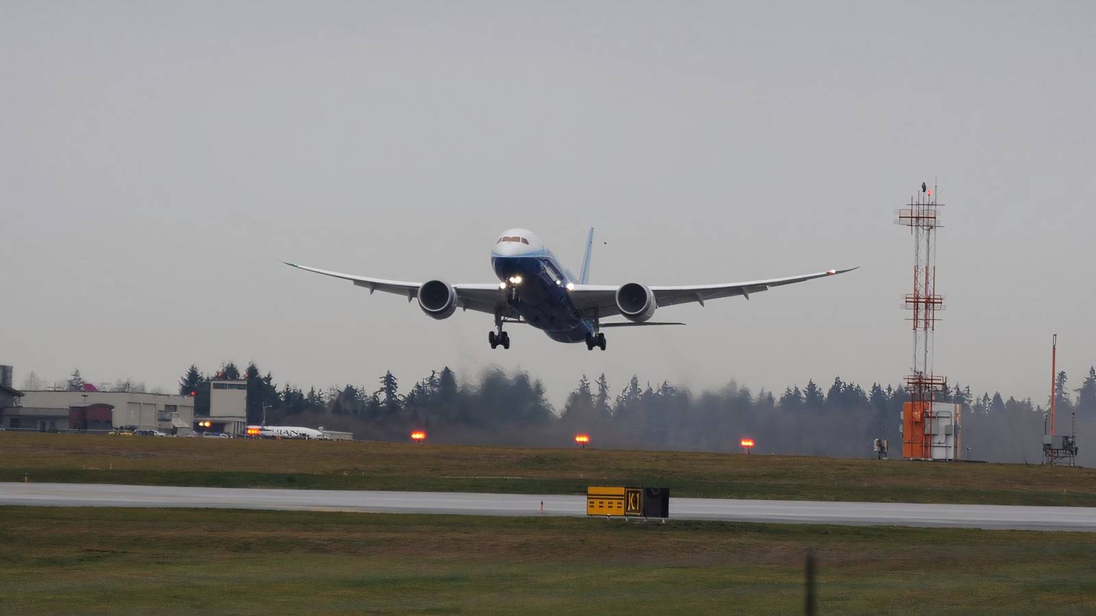 Bad For The Environment? Newer Aircraft Could Be Linked To An Uptick In Global Warming