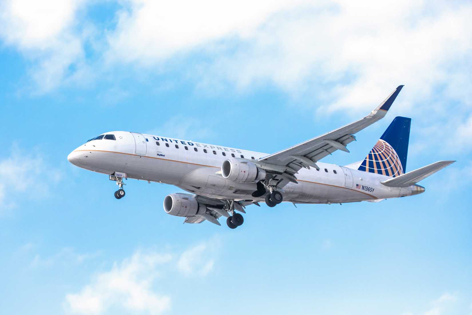 E175 Jet Engine 5 Regional Jets Operated by United Express