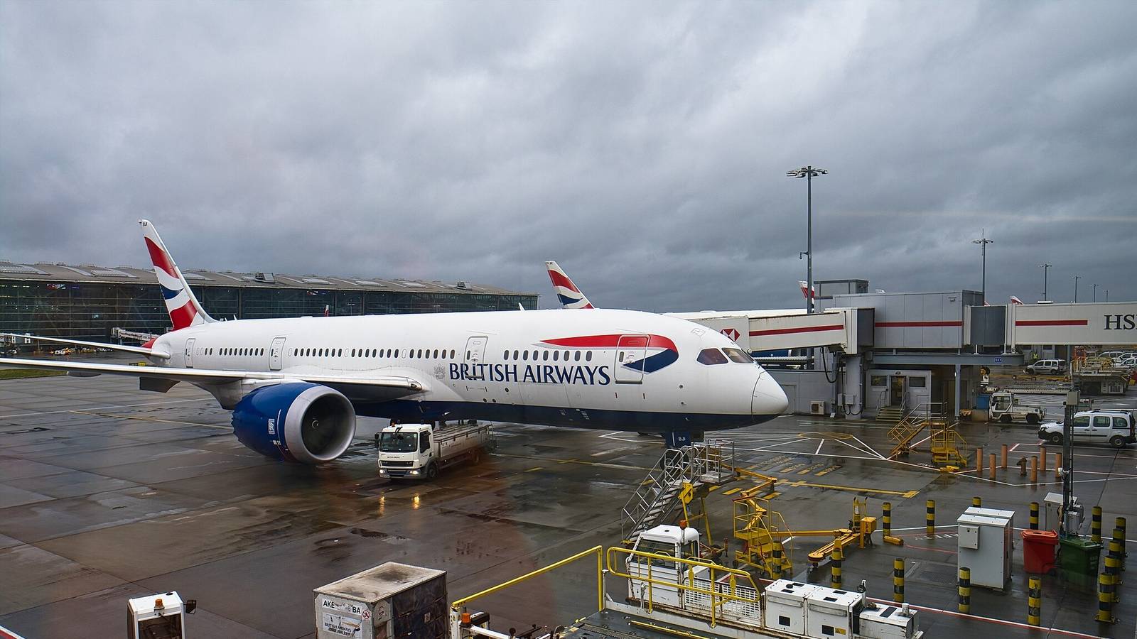 Hundreds Of British Airways Flights Axed Amid Operational Issues