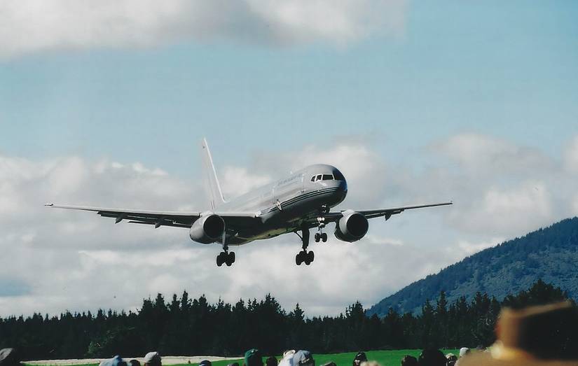 Still Going Strong: 5 Operators Flying 30+ Year Old Boeing 757s In ...