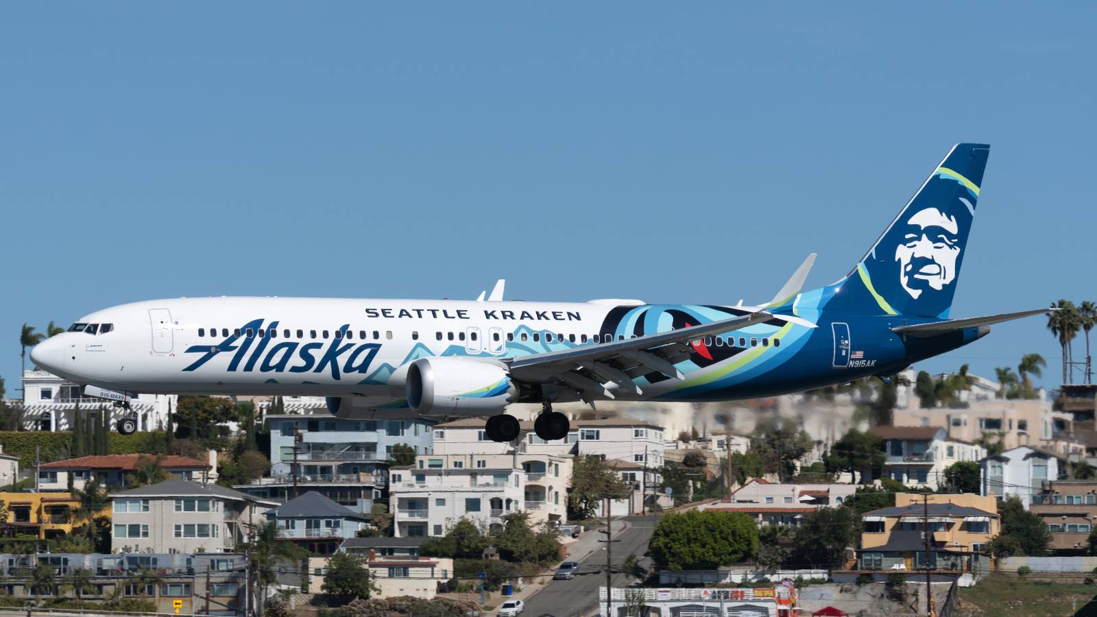 Us Pace Rack Alaska Airlines Enhances Its Groundbreaking Flight Pass Subscription ...