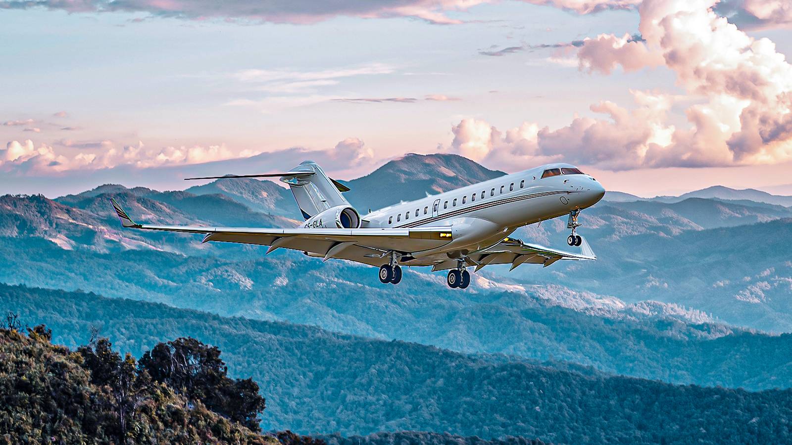 A Guide To Private Jet Card Services In The USA