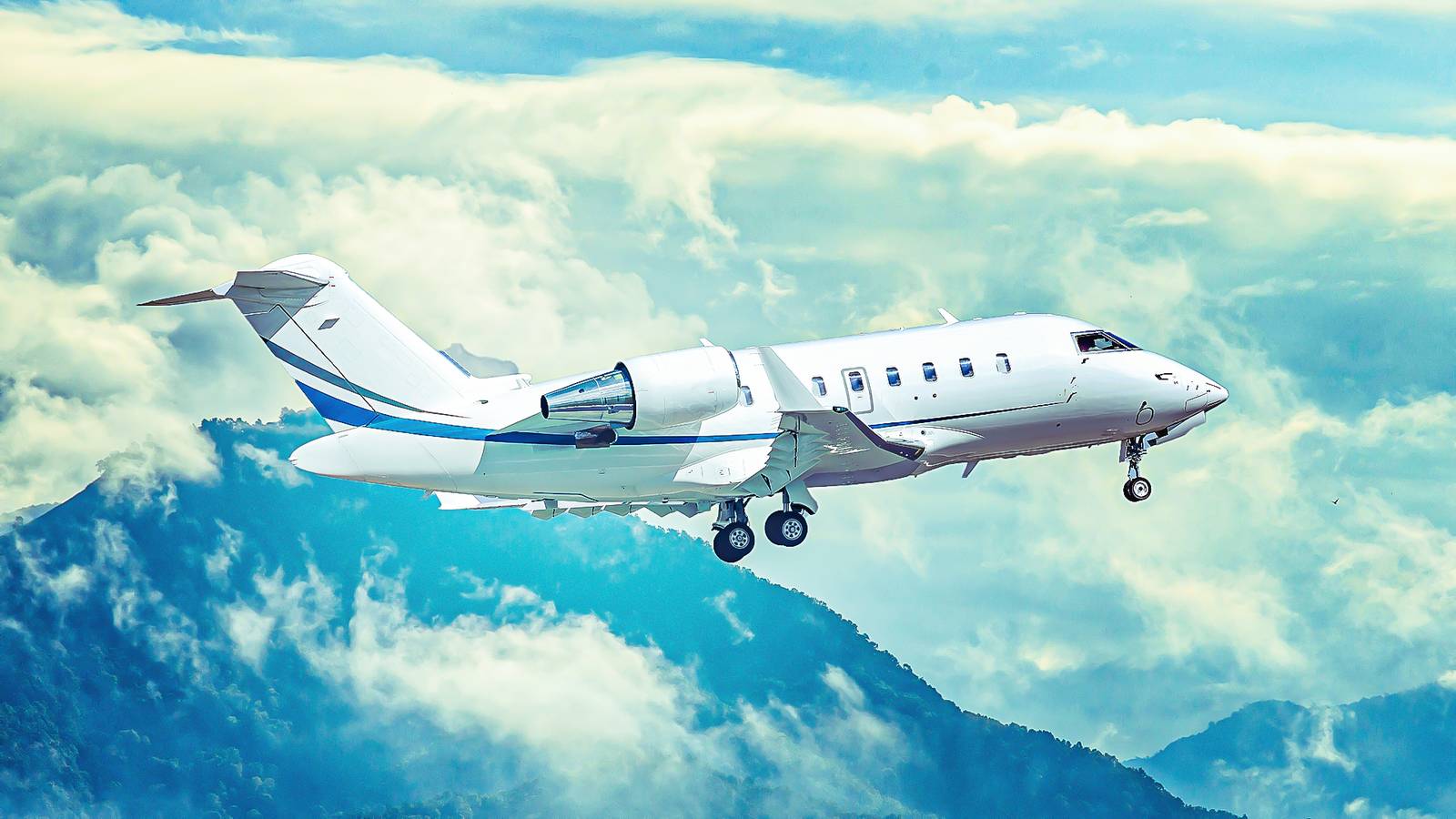 How Much Do Private Pilots Get Paid For Flying Charter Aircraft?