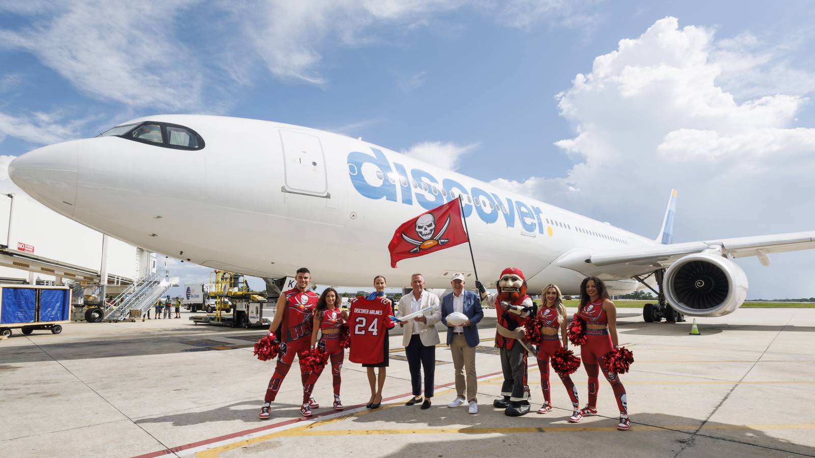Lufthansa's Discover Airlines Strikes Partnership With The NFL's Tampa Bay Buccaneers