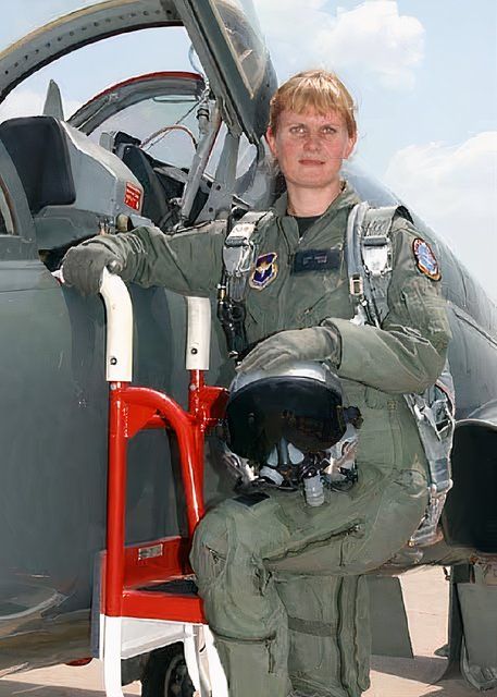 LT Line bonde with her T-38 Talon