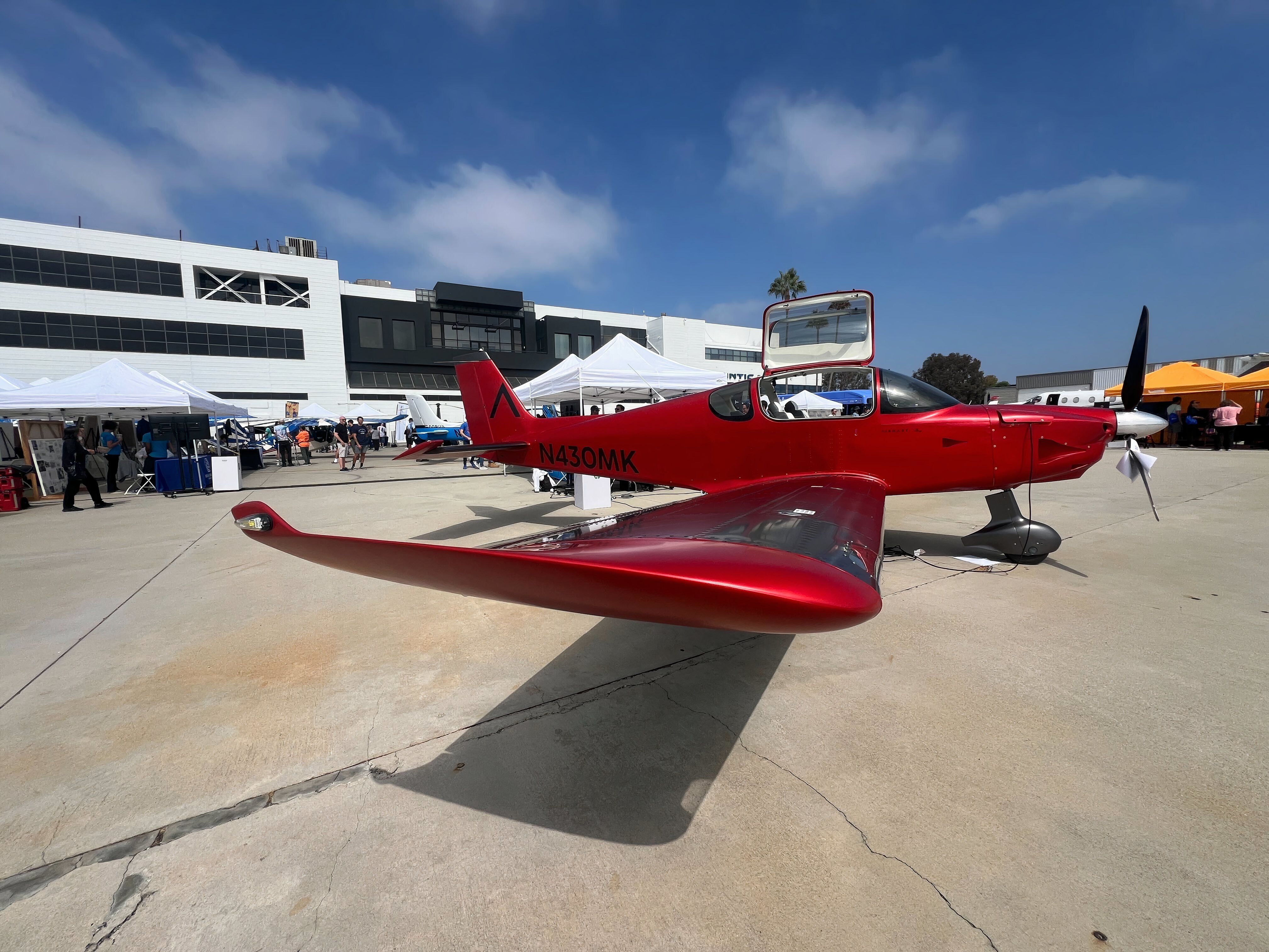 Airhart Aeronautics Unveils Its New Airhart Sling Aircraft