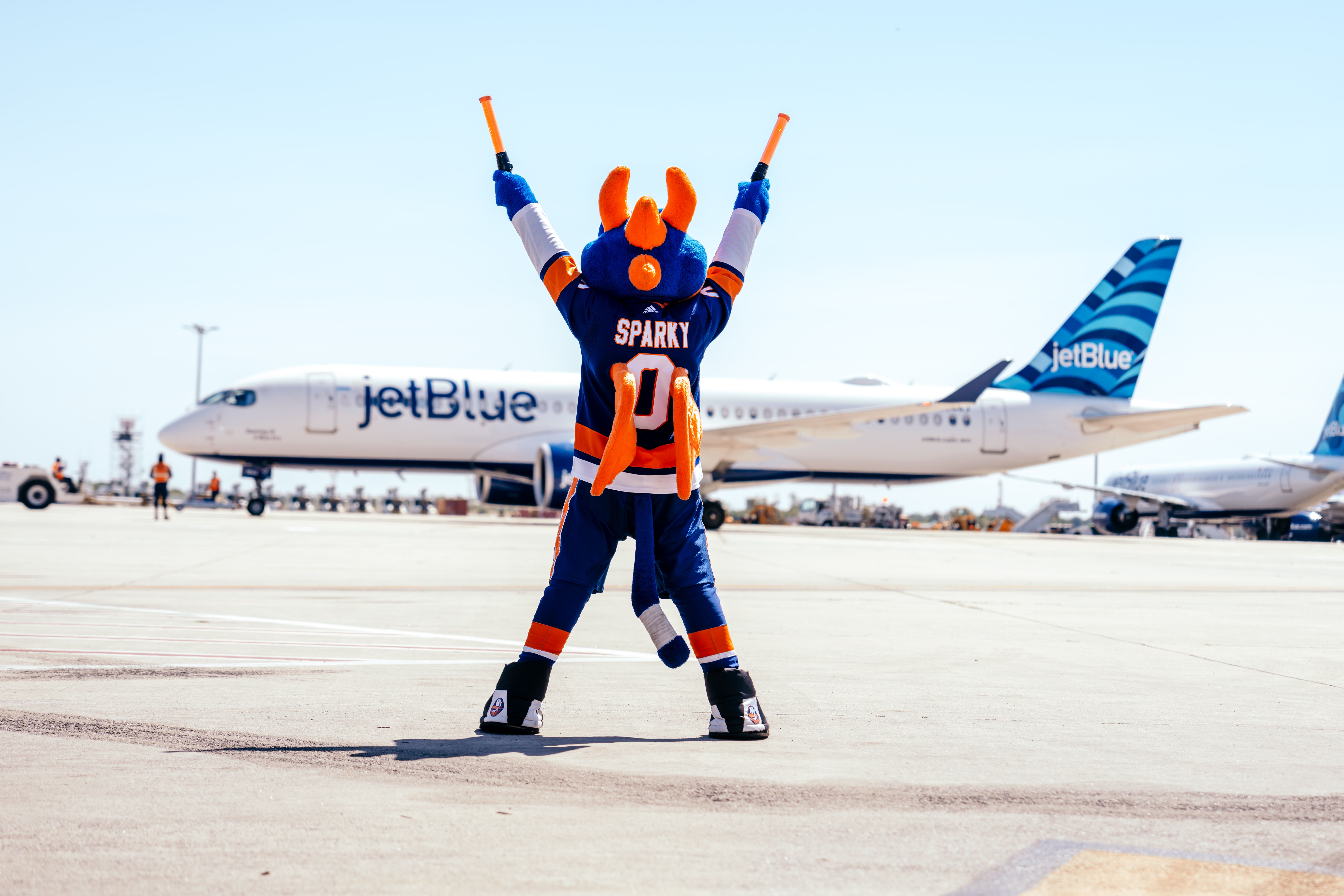 JetBlue Becomes Official Airline For The New York Islanders Hockey Team