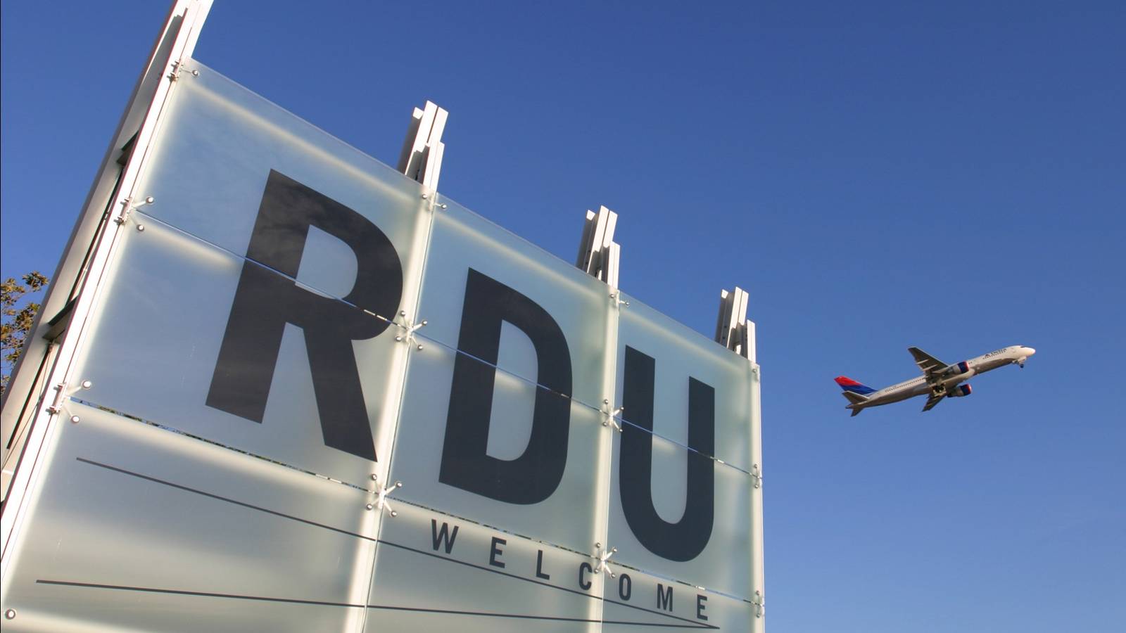 Equipment Malfunction Prompts Delays At Raleigh–Durham  International Airport