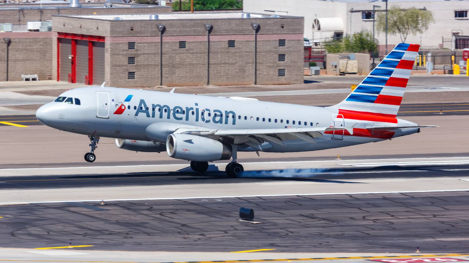 Flaps Issue Prompts American Airlines Airbus A319 To Divert To Bakersfield