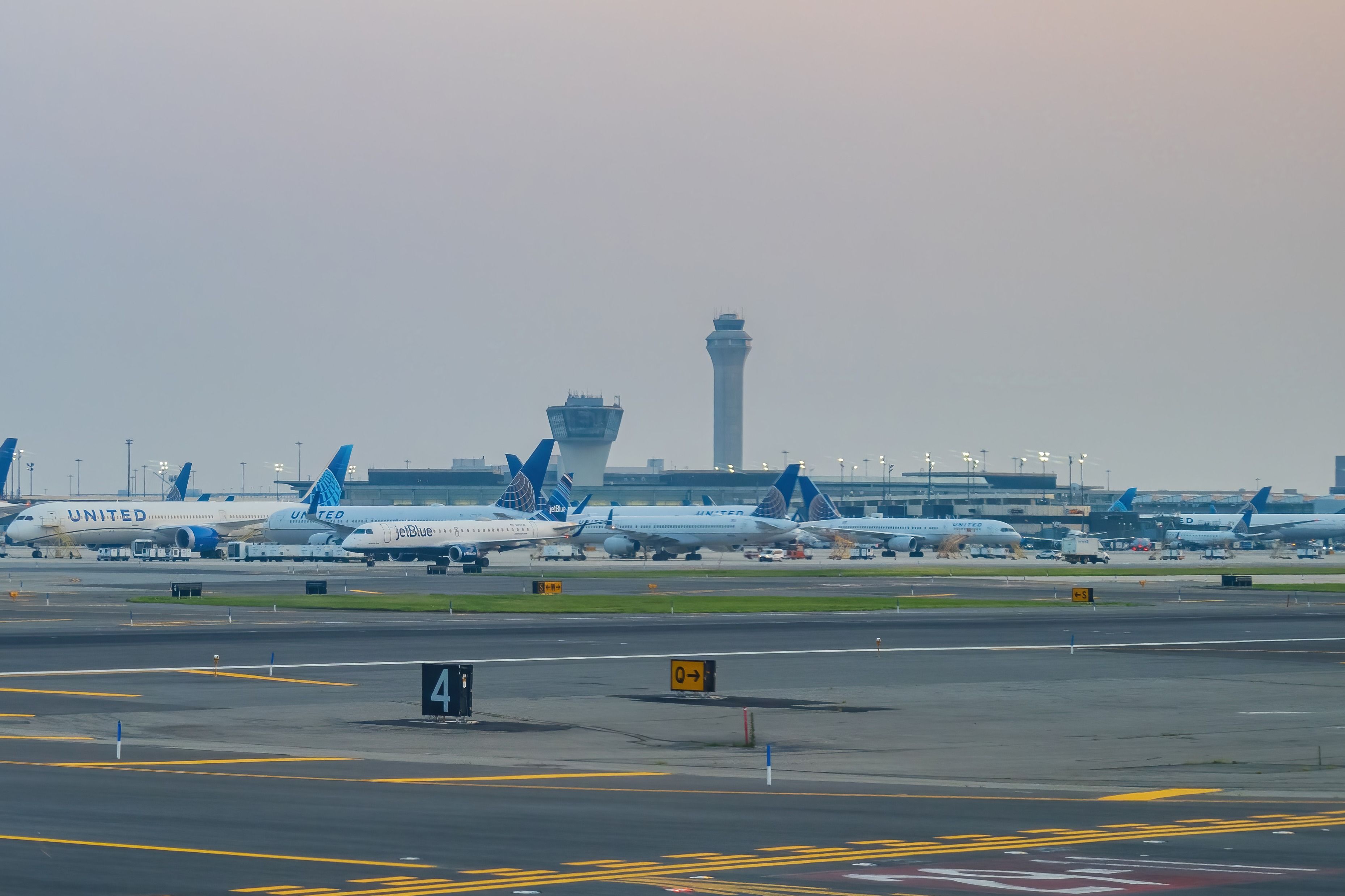 Flights Snarled At Newark Liberty International Airport Due To "FAA Equipment Outages"