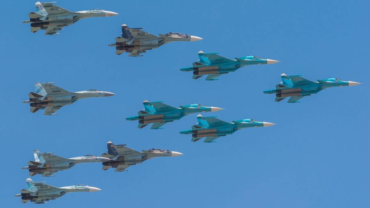 Why Is North Korea Investing In Russian Su-27 & MiG-29 Jets?
