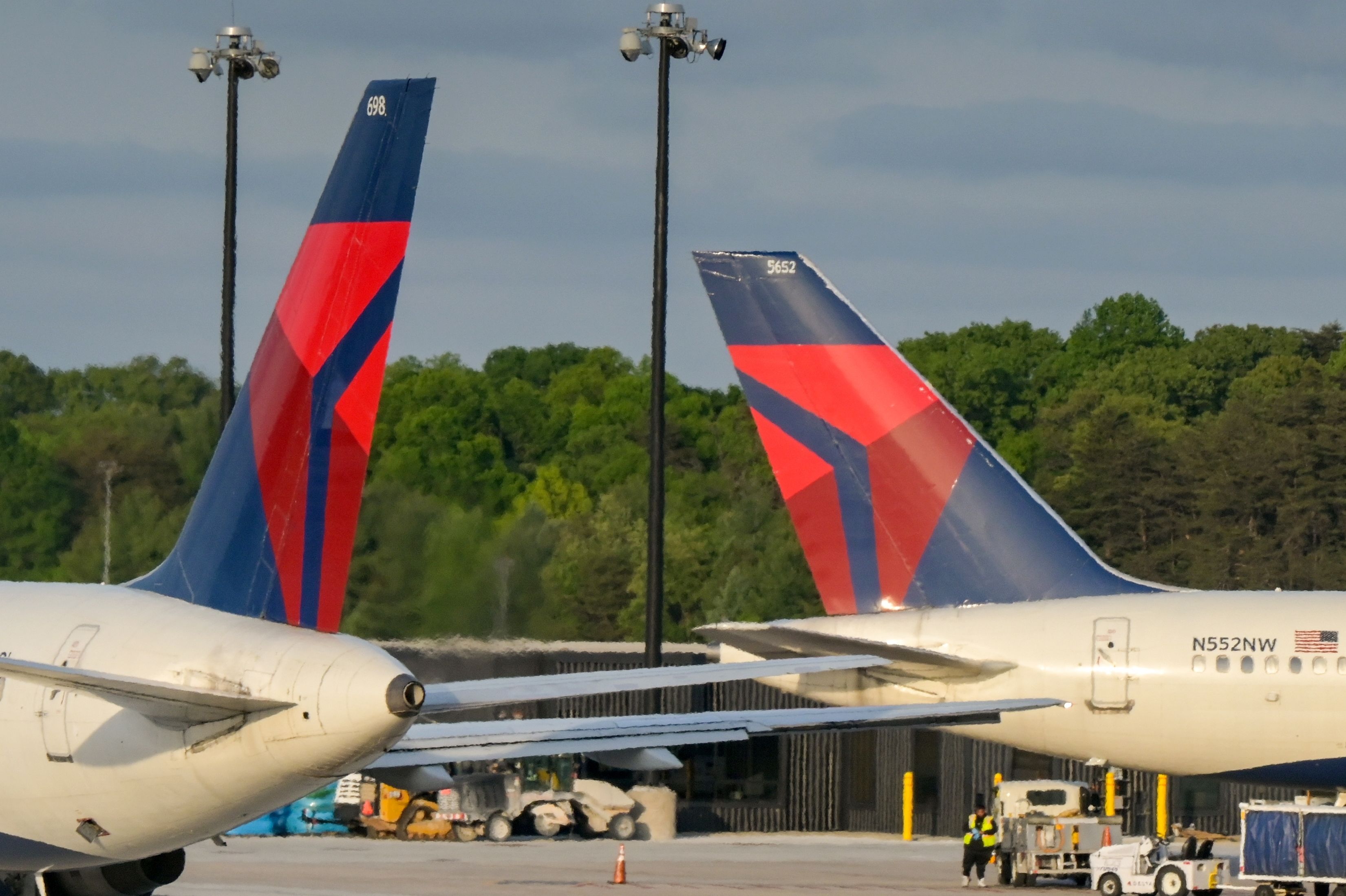 Delta Air Lines Emphasizes Flight Attendant Uniform Compliance Begins With Hiring