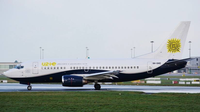 What Private Jets Do Bands Charter For Touring?