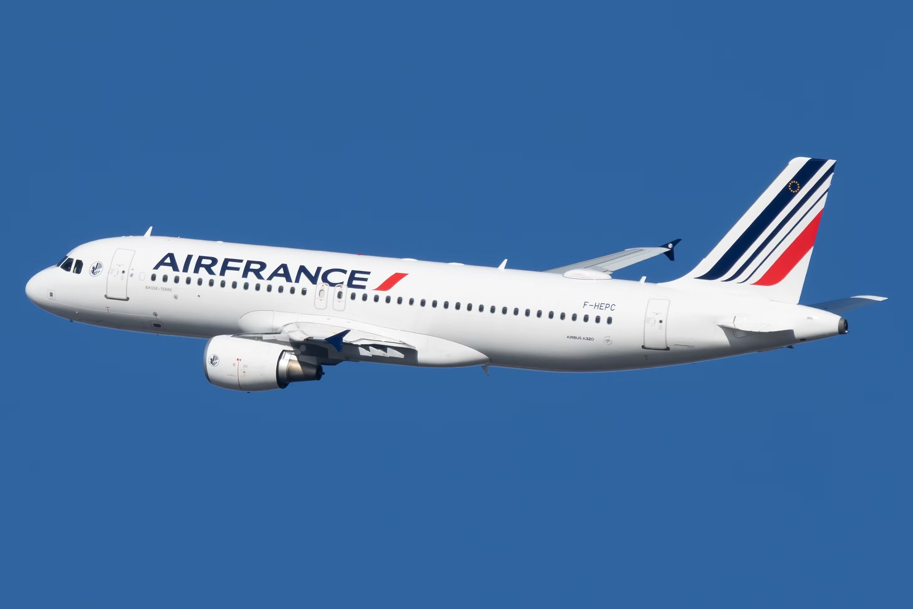 Air France To Test Buy-On-Board Program Next Year